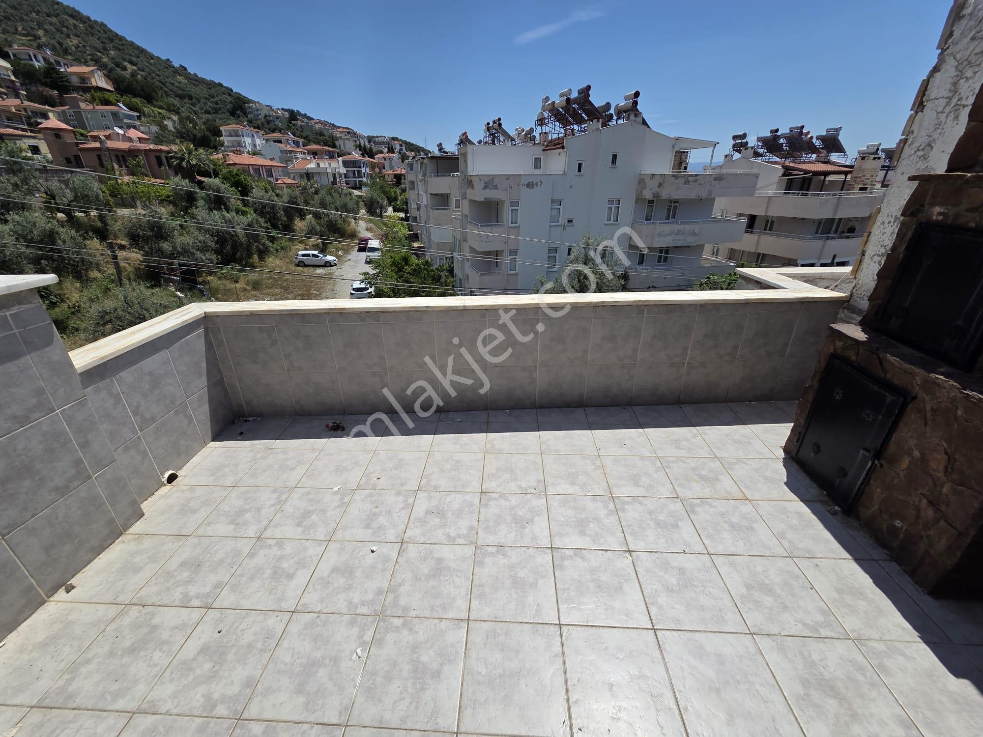 Altınoluk İlkbahar Dan Denize 150 Metre Bahçeli Fırsat İkiz Villa - Görsel 16