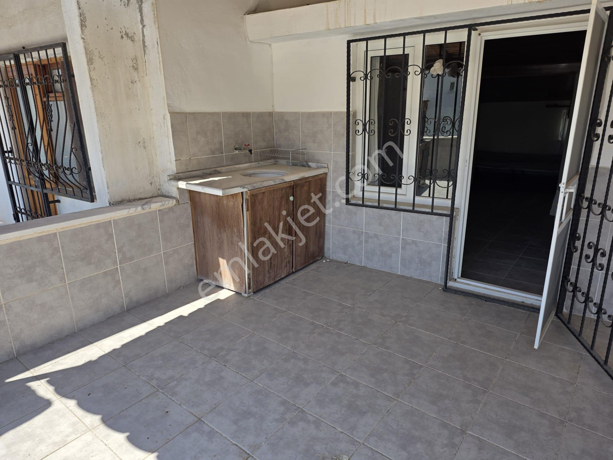 Altınoluk İlkbahar Dan Denize 150 Metre Bahçeli Fırsat İkiz Villa - Görsel 17