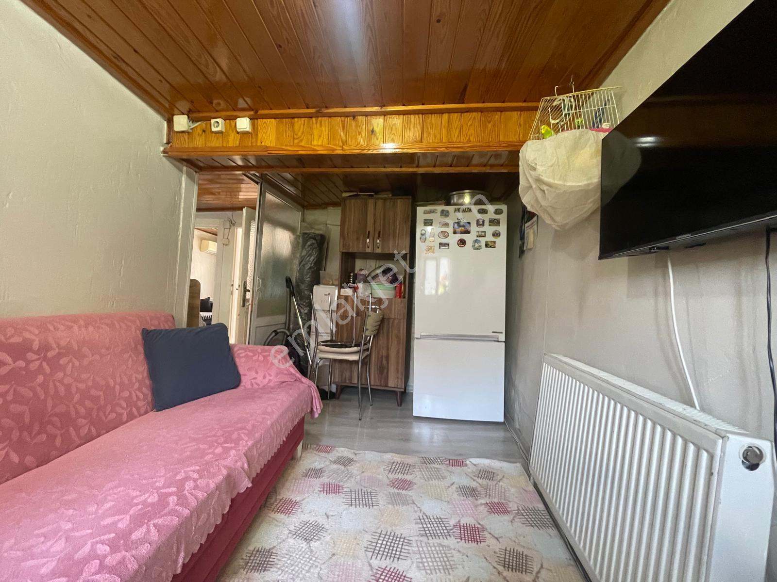 Ayvada'dan Ayvalık Merkez’de Tek Tapudan 2 Ayrı Girişli 2. Kağir Rum Evi​ - Görsel 21