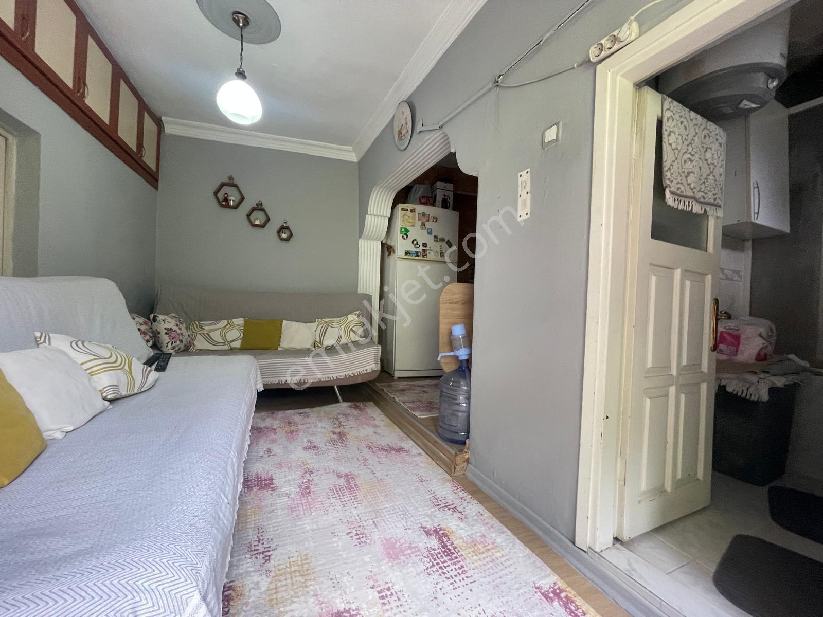 Ayvada'dan Ayvalık Merkez’de Tek Tapudan 2 Ayrı Girişli 2. Kağir Rum Evi​ - Görsel 11