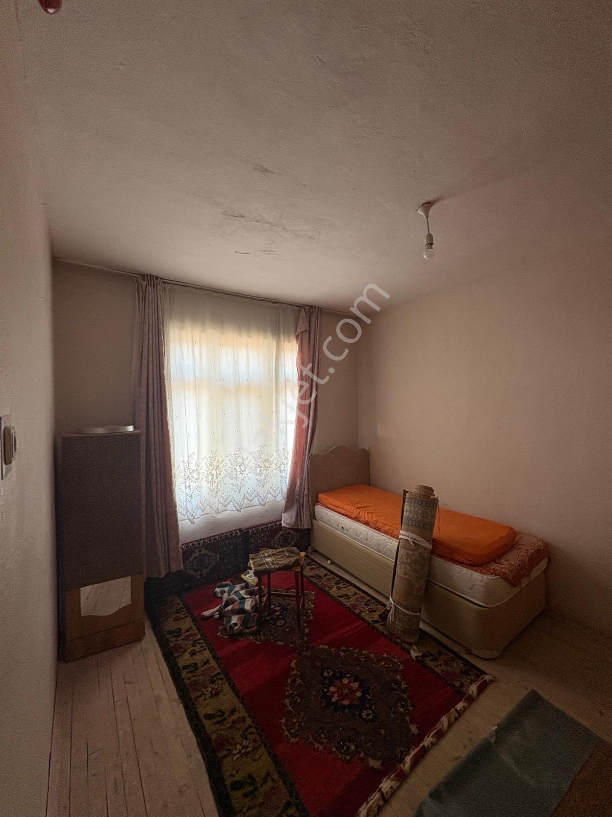 Karaman Yenişehir Mh.snde Müstakil Satılık 267 M2 Arsa Ve Ev - Görsel 14