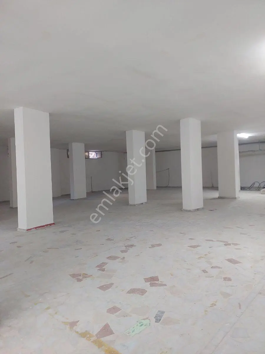 Firuzköy'de Kiralık Müstakil 1.200 M² Üretim İmalathane & Depo