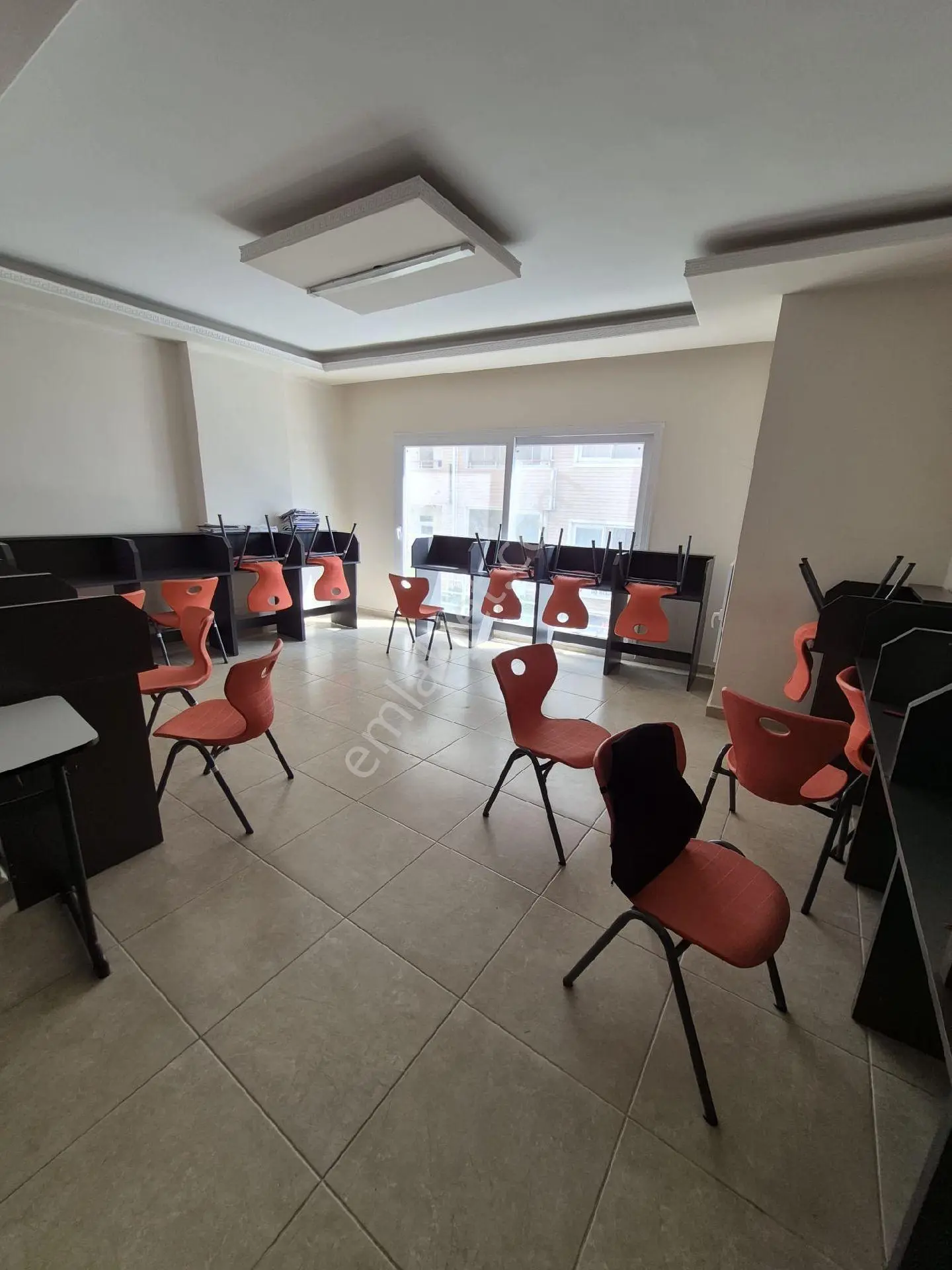 Doktorlar Caddesin'de İster Ofis İster İşyeri En İşlek Caddessinde Doktolar Caddesinde - Görsel 3