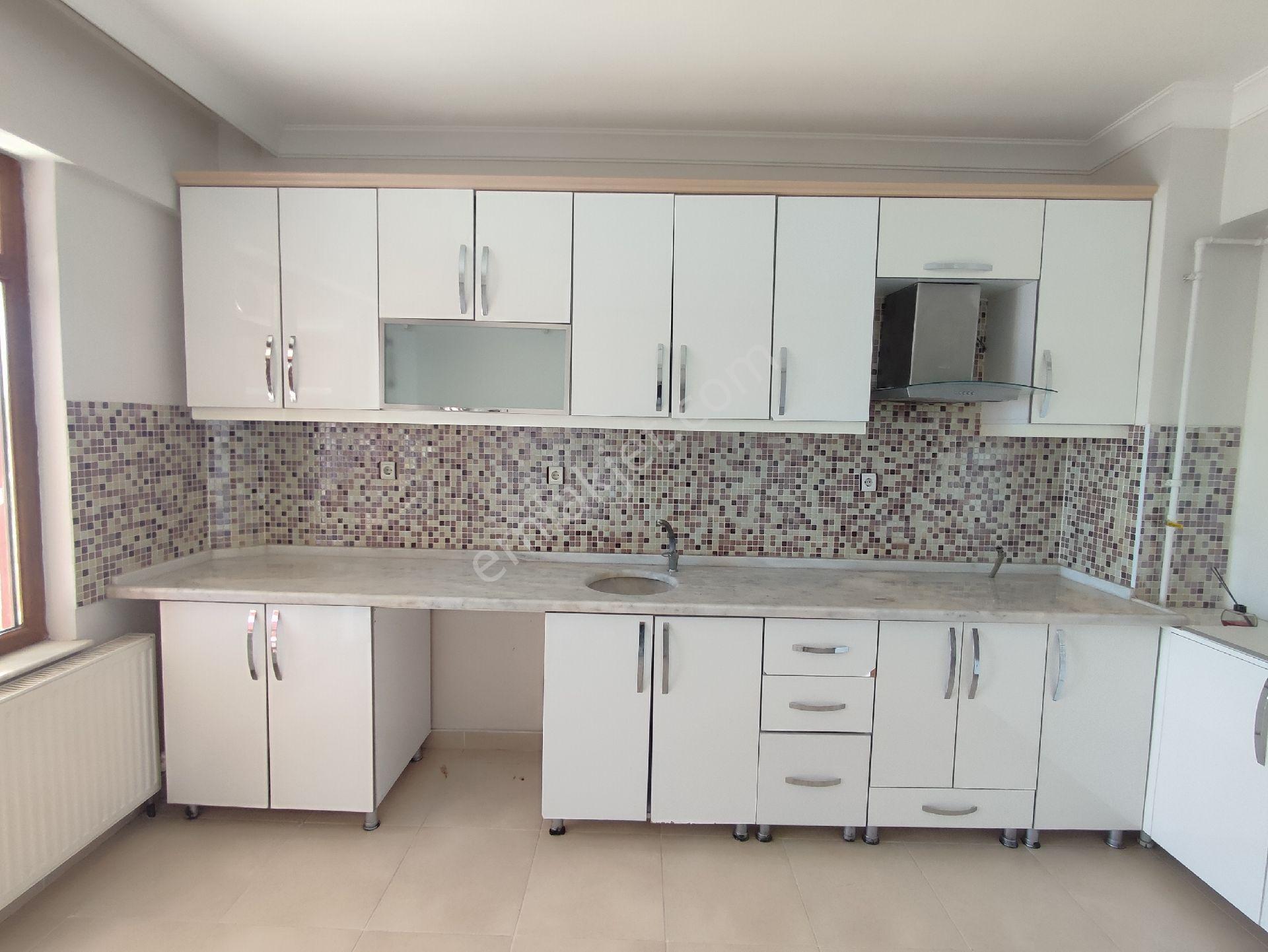 Batıkent Çakırlar Göbek 4+1 Kiralık Yüksek Ara Kat Ferah Daire - Görsel 13