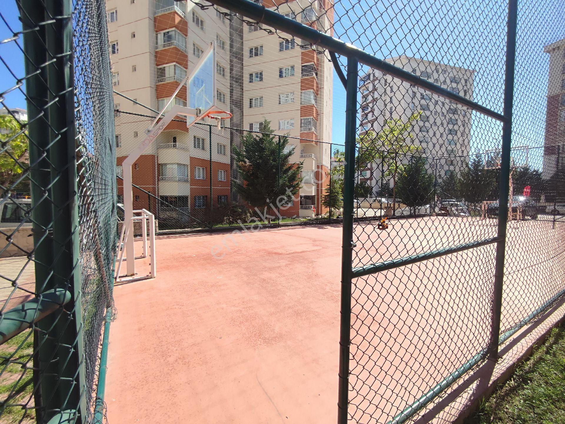 Batıkent Çakırlar Göbek 4+1 Kiralık Yüksek Ara Kat Ferah Daire - Görsel 31