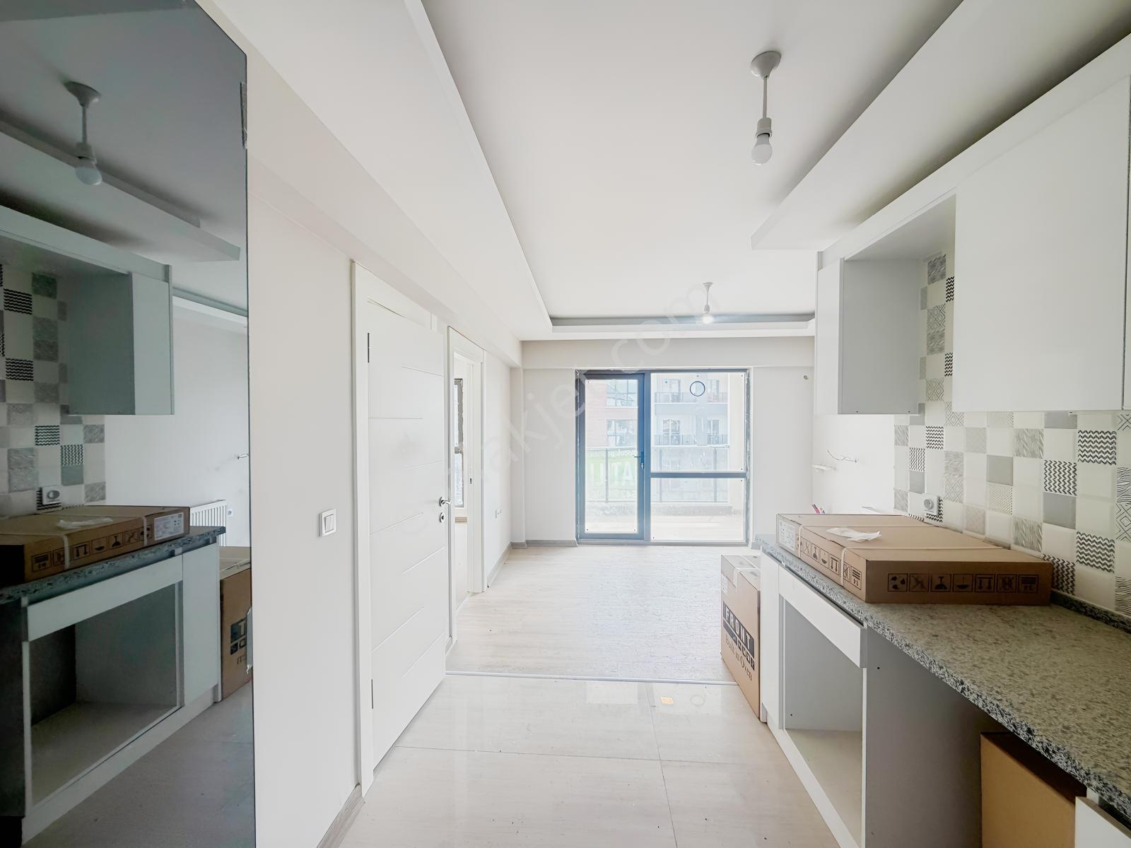 Site Konseptinde Jewel Projesine Komşu Avm Karşısı Ön Cephe 2+1 - Görsel 37