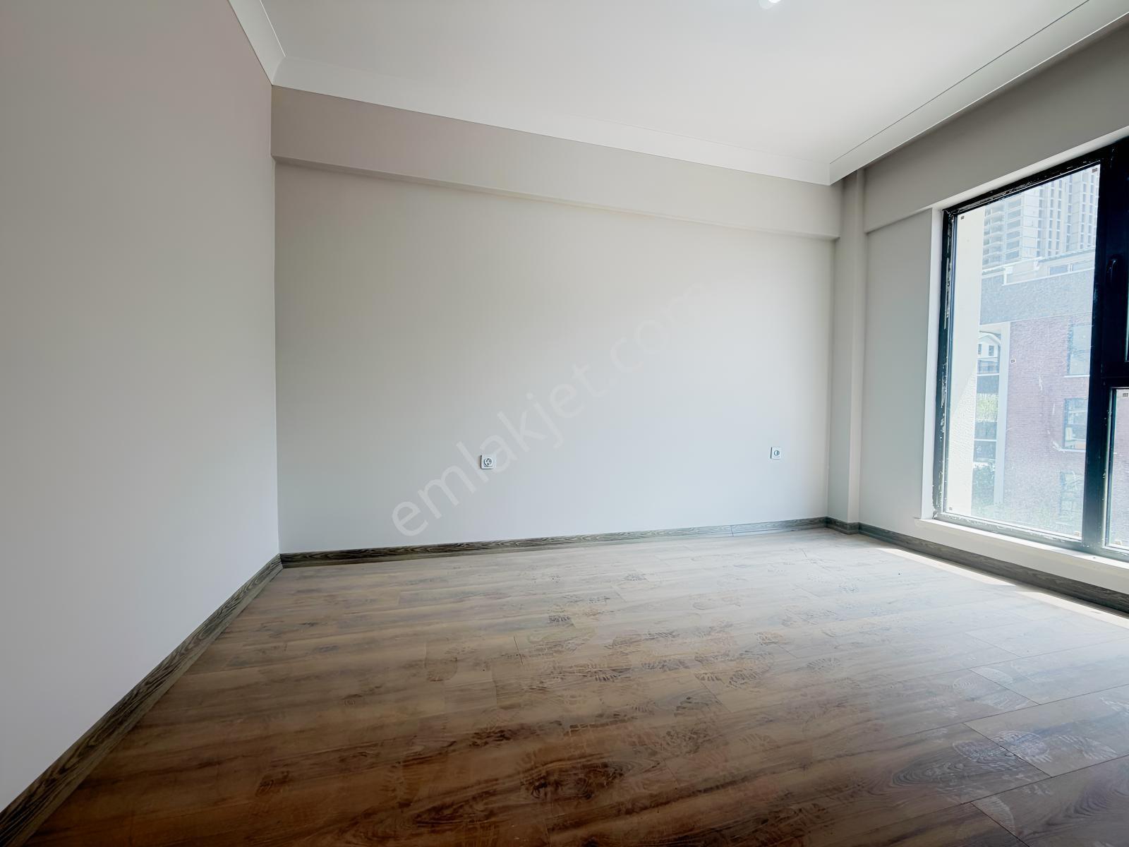 Site Konseptinde Jewel Projesine Komşu Avm Karşısı Ön Cephe 2+1 - Görsel 35