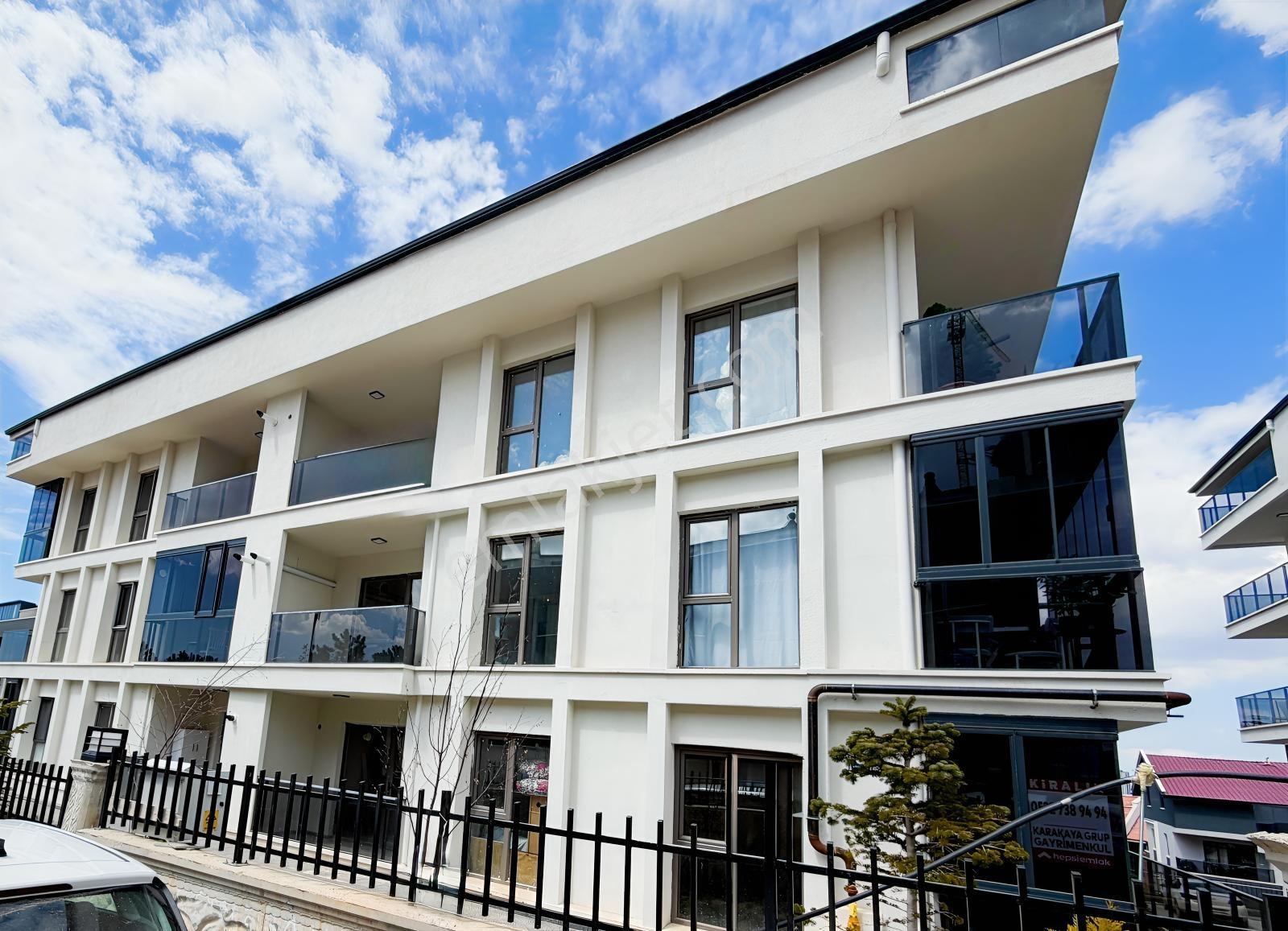 Site Konseptinde Jewel Projesine Komşu Avm Karşısı Ön Cephe 2+1