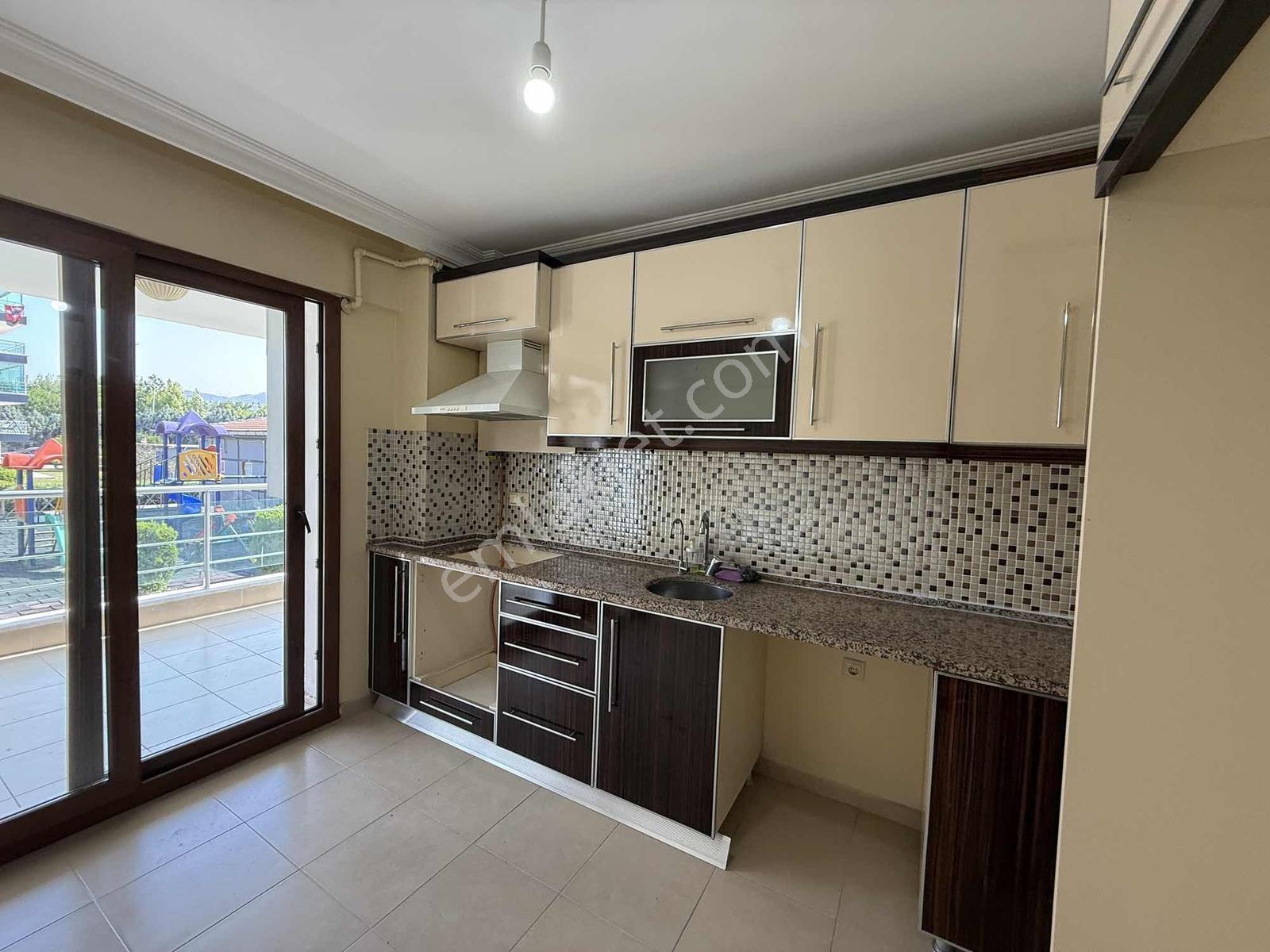 Emlak Center'dan Güzel Yurt Mah 3+1 Kiralık Daire - Görsel 9