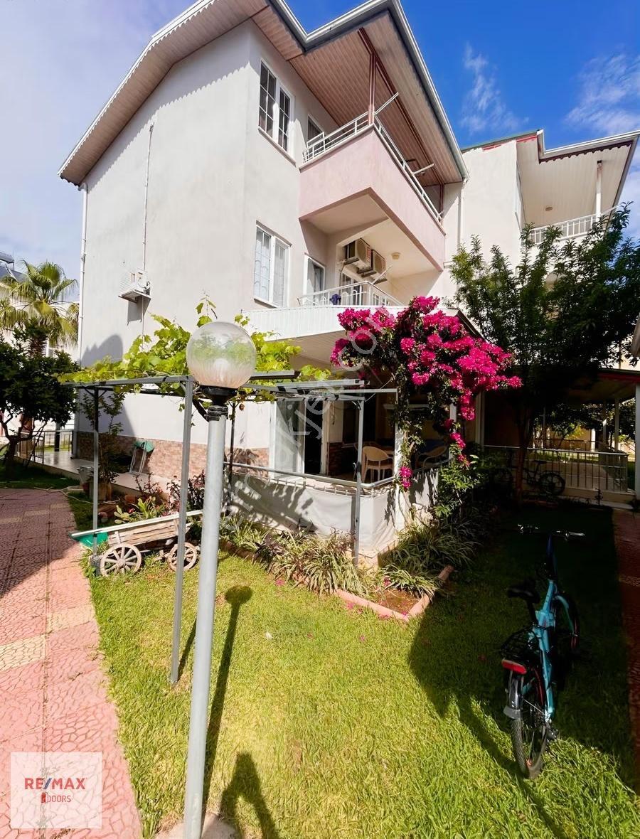Serik Boğazkent'te Tripleks Full Eşyalı Bakımlı 3+1 Villa