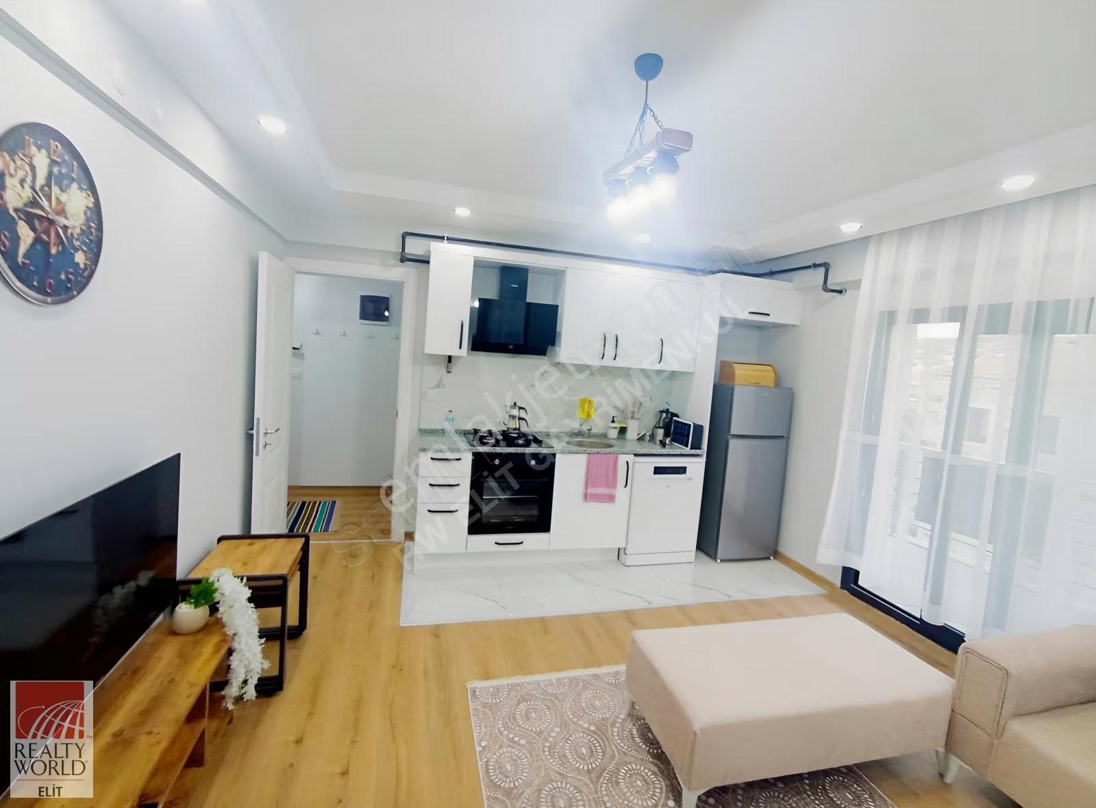Yeni Foçada Sıfır Eşyalı Lüks Kiralık Daire - Görsel 14