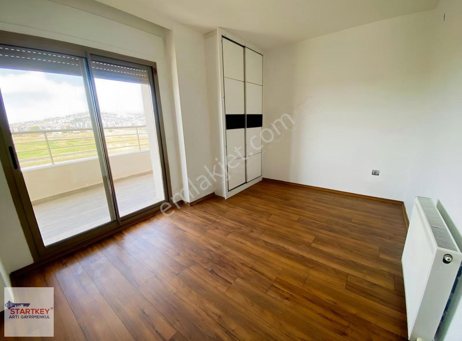 Mavişehir Maviada Sitesi'nde 5+1 Kiralık Lüks Dubleks Daire - Görsel 12