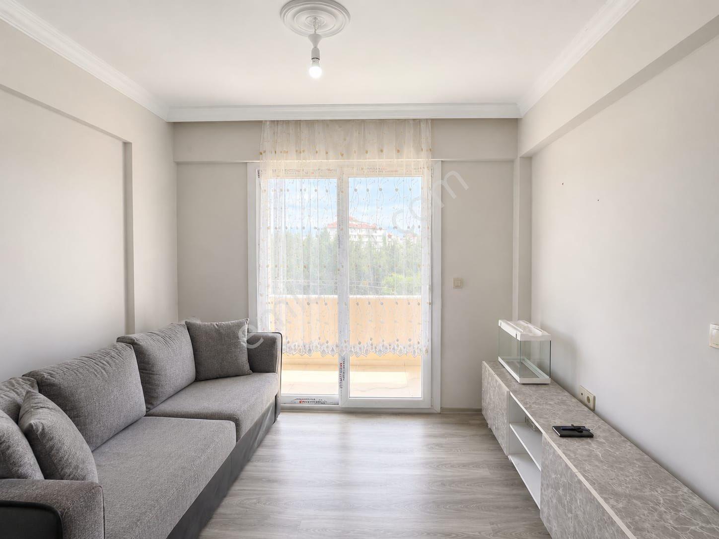 İnönü Mah.siteler Bölgesi 8 Yaş 2+1 Manzaralı Kredi Açık