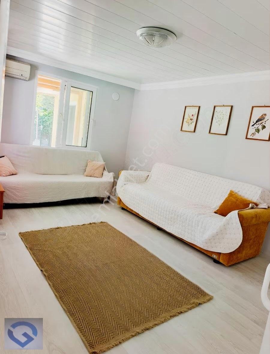 Hüseyin Öziç'den Pırlanta Plajında Kiralık Bahçeli Köy Evi - Görsel 9