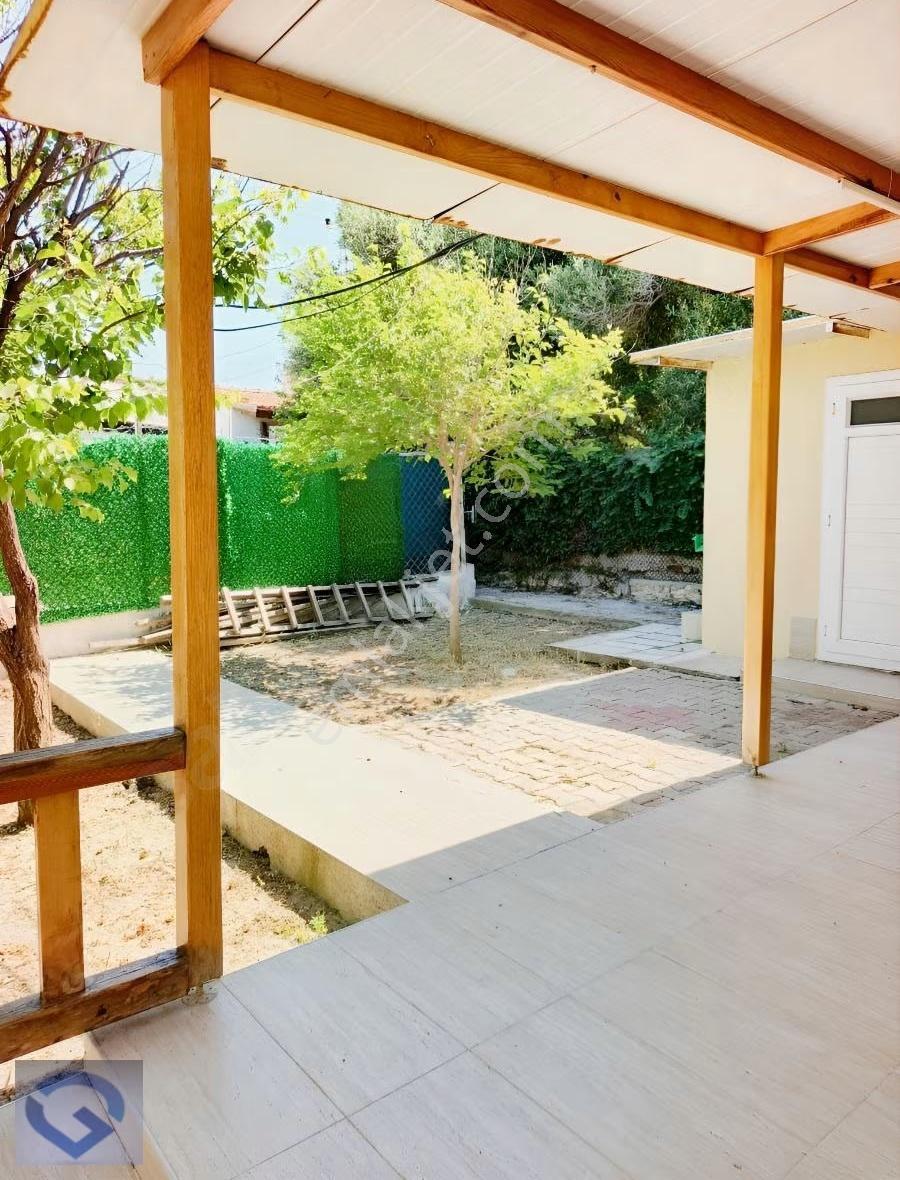 Hüseyin Öziç'den Pırlanta Plajında Kiralık Bahçeli Köy Evi - Görsel 21