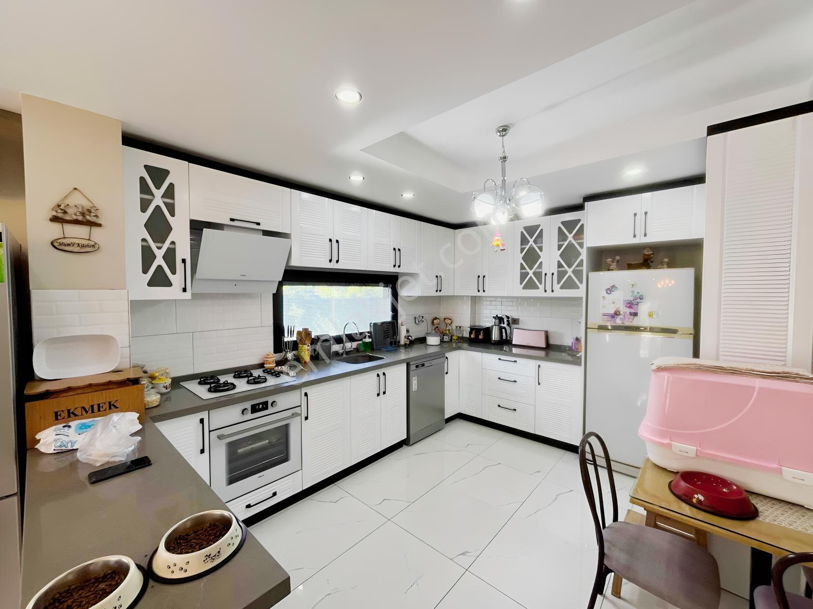 Dağlı !gayrimenkul'den|geniş Bahçeli|lüks|3+1|villa!! - Görsel 22
