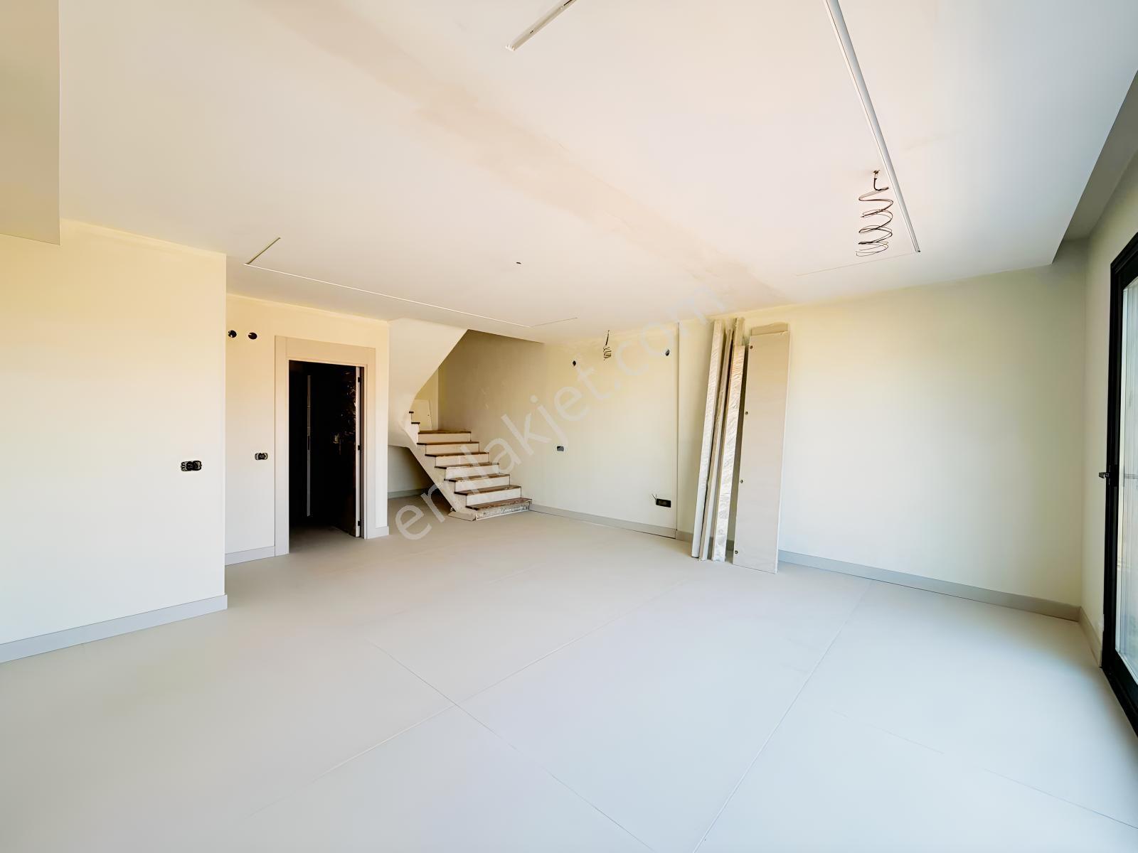 Güzelbahçe Yelki'de Satılık Sıfır Deniz Manzaralı Havuzlu Villa - Görsel 26
