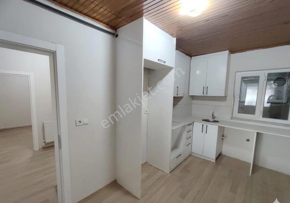 Topraklık'ta Yeni Binada 4 Kat İçi Yenilenmiş 2+1*80m2 Kombili Daire