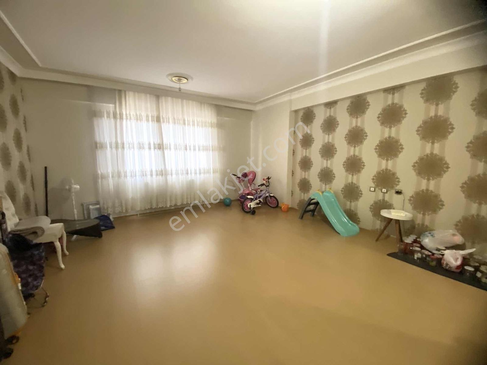 Toptancılar Ana Cadde Üzeri 4+1 Merkezi Lokasyonda Ara Kat Daire - Görsel 19