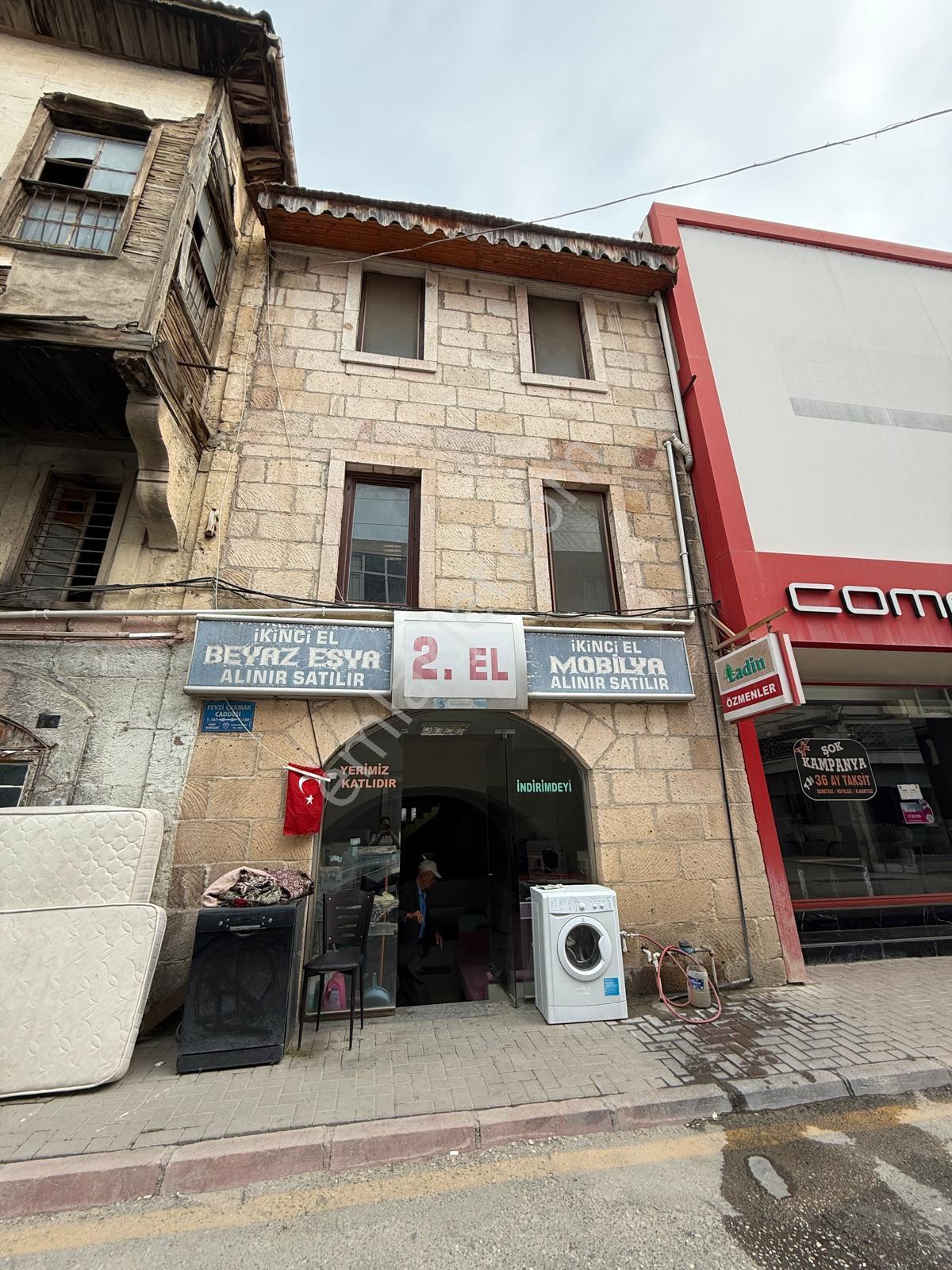 Satılık 3 Katlı Dükkan Silifke/mobilyacılar Sokağı