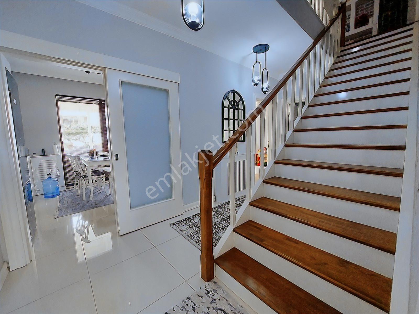 Tüysüzler Havuzlu Site İçi Satılık 6+1 Müstakil Bahçeli Villa - Görsel 17