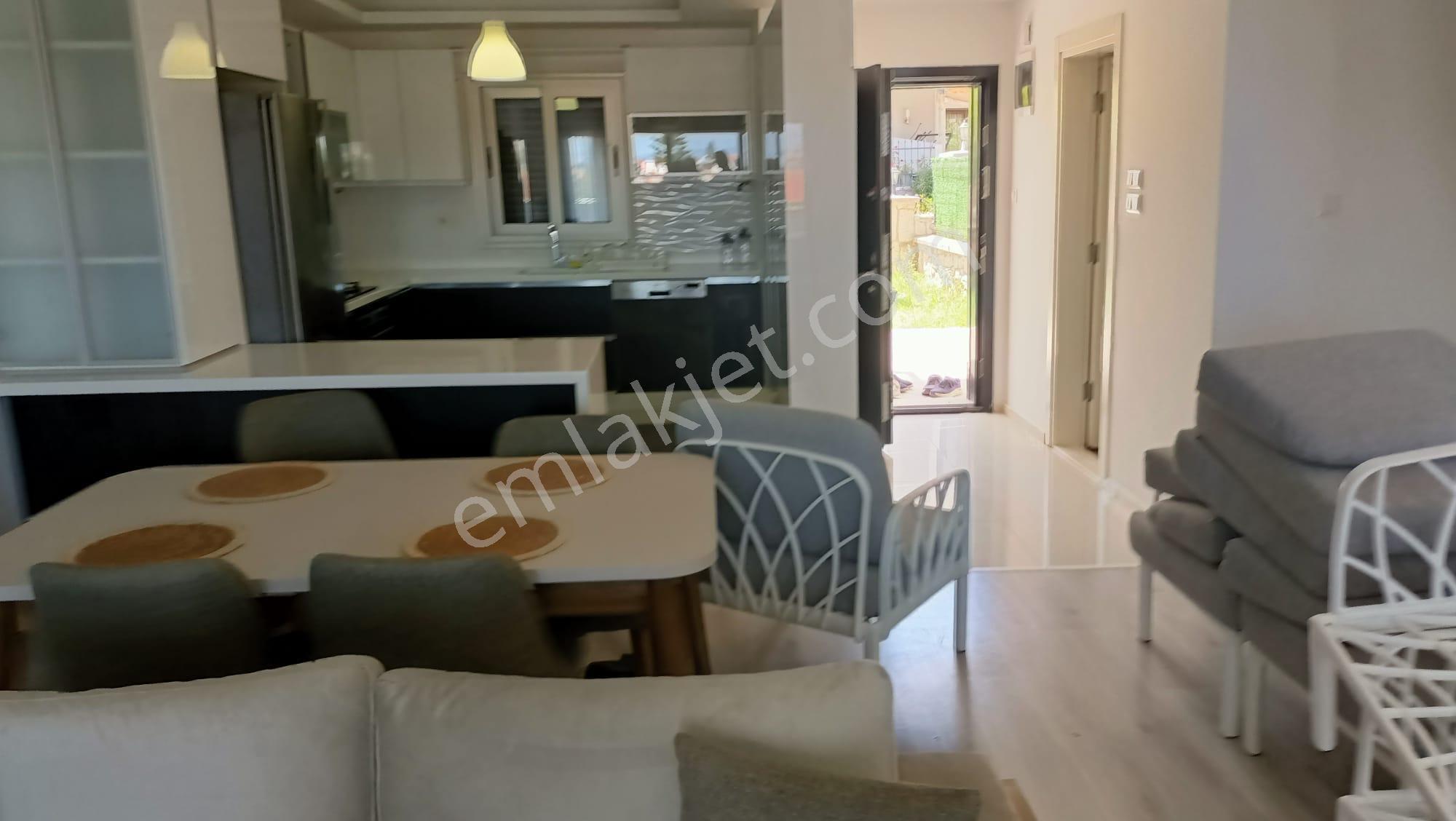 Çeşme Marina Yakını Sezonluk Kiralık Mobilyalı Villa - Görsel 24