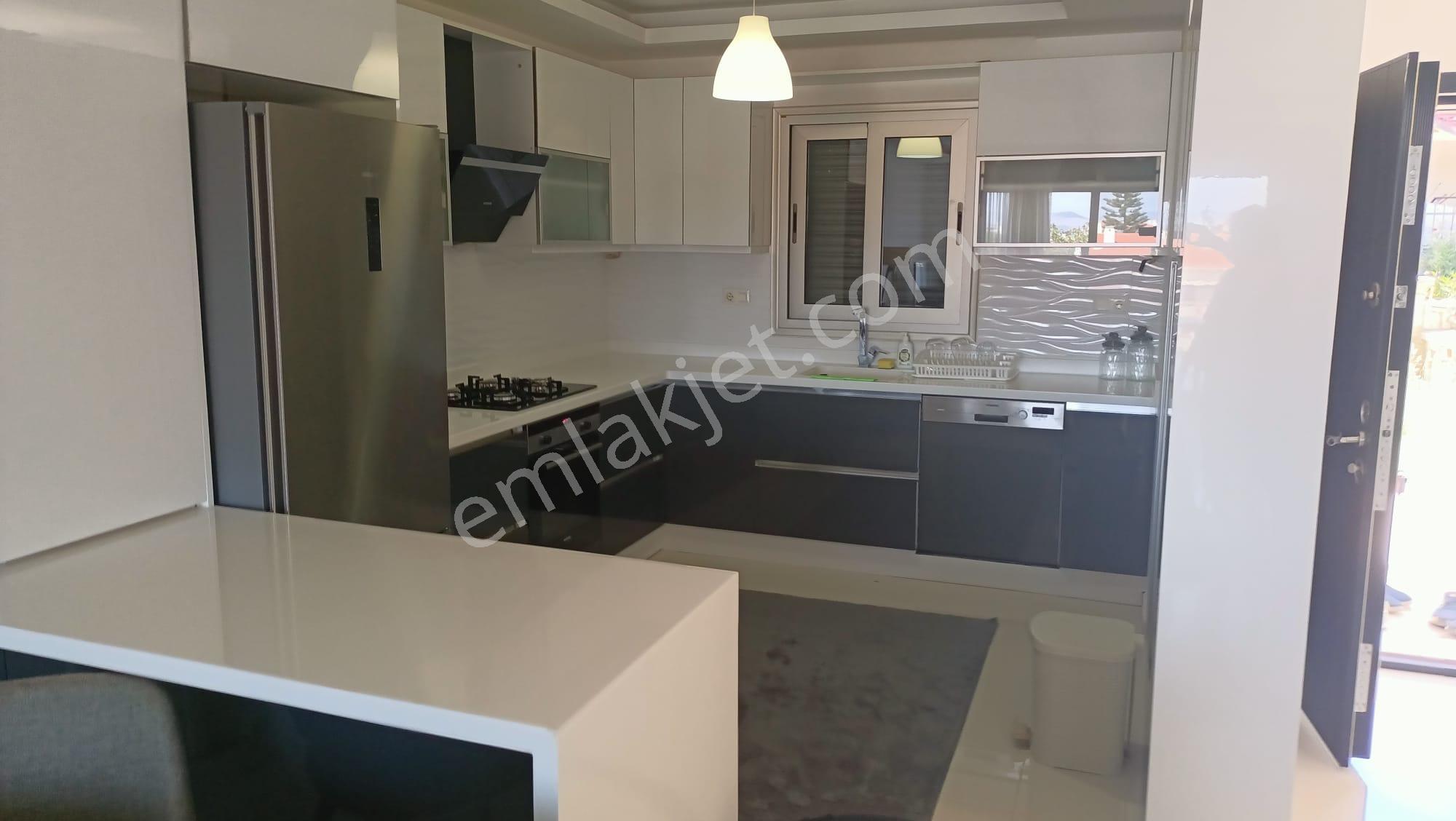 Çeşme Marina Yakını Sezonluk Kiralık Mobilyalı Villa - Görsel 9