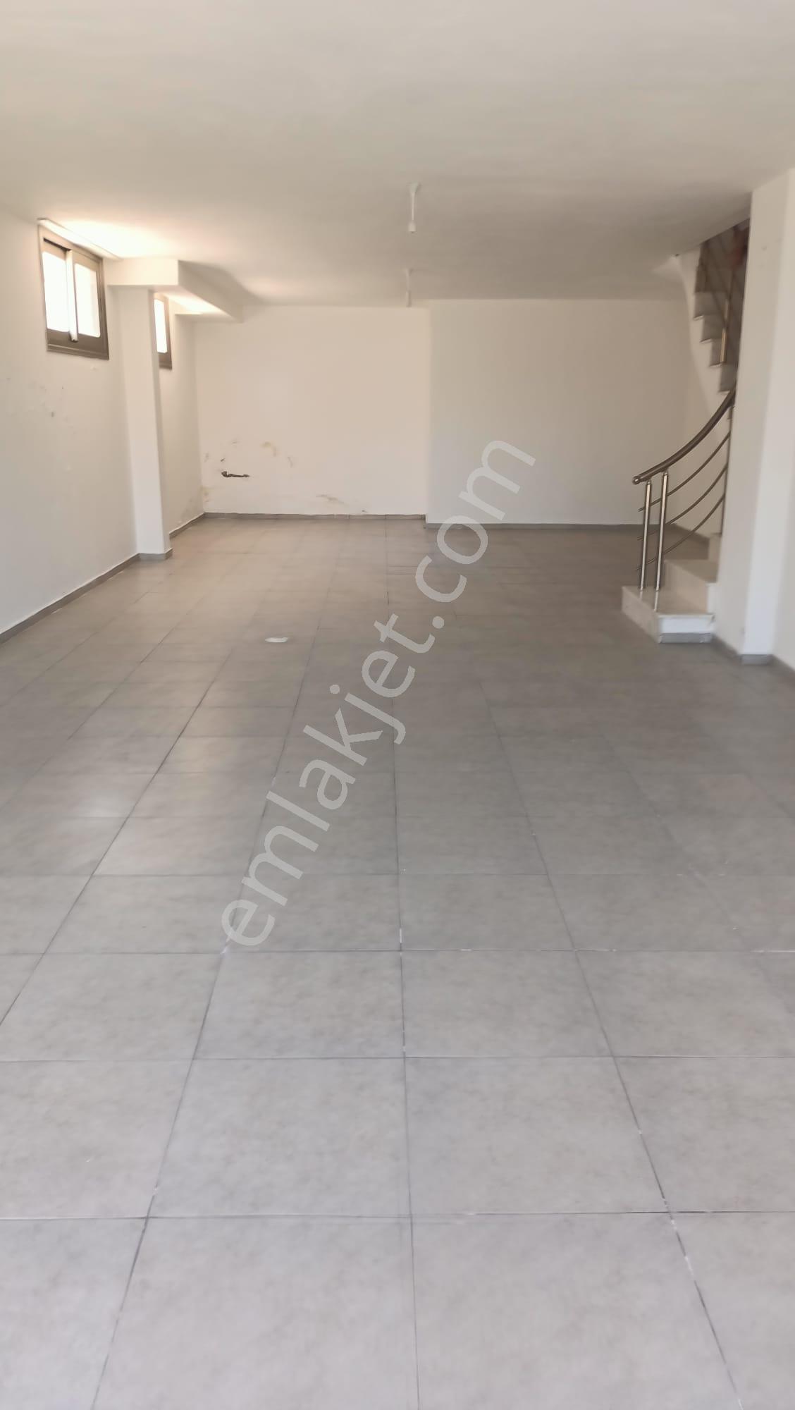 Çeşme Marina Yakını Sezonluk Kiralık Mobilyalı Villa - Görsel 7