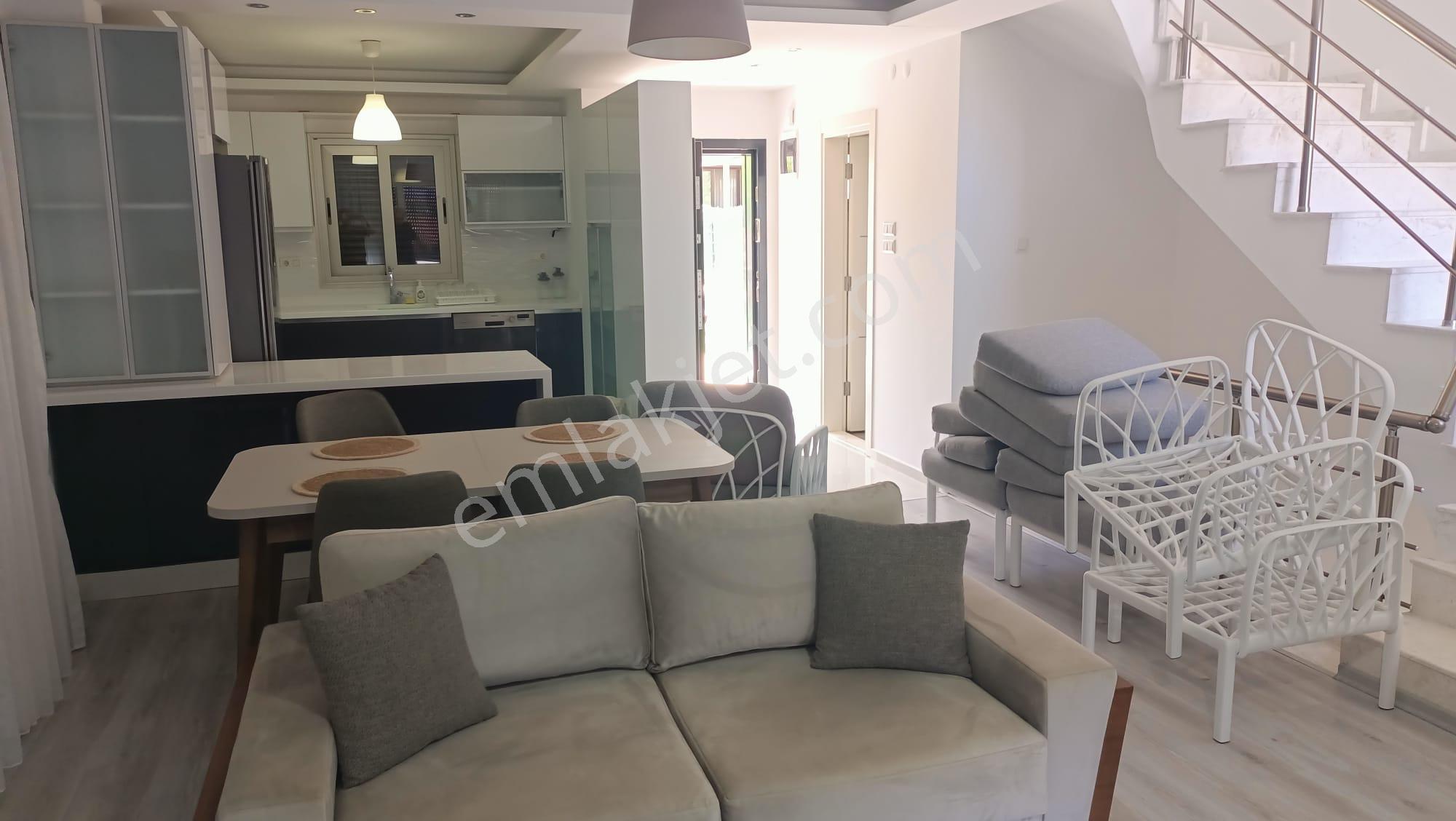 Çeşme Marina Yakını Sezonluk Kiralık Mobilyalı Villa - Görsel 29