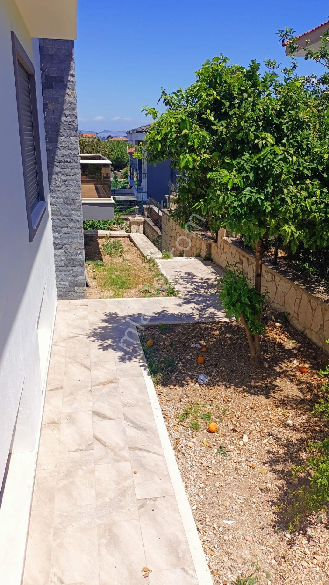 Çeşme Marina Yakını Sezonluk Kiralık Mobilyalı Villa - Görsel 34