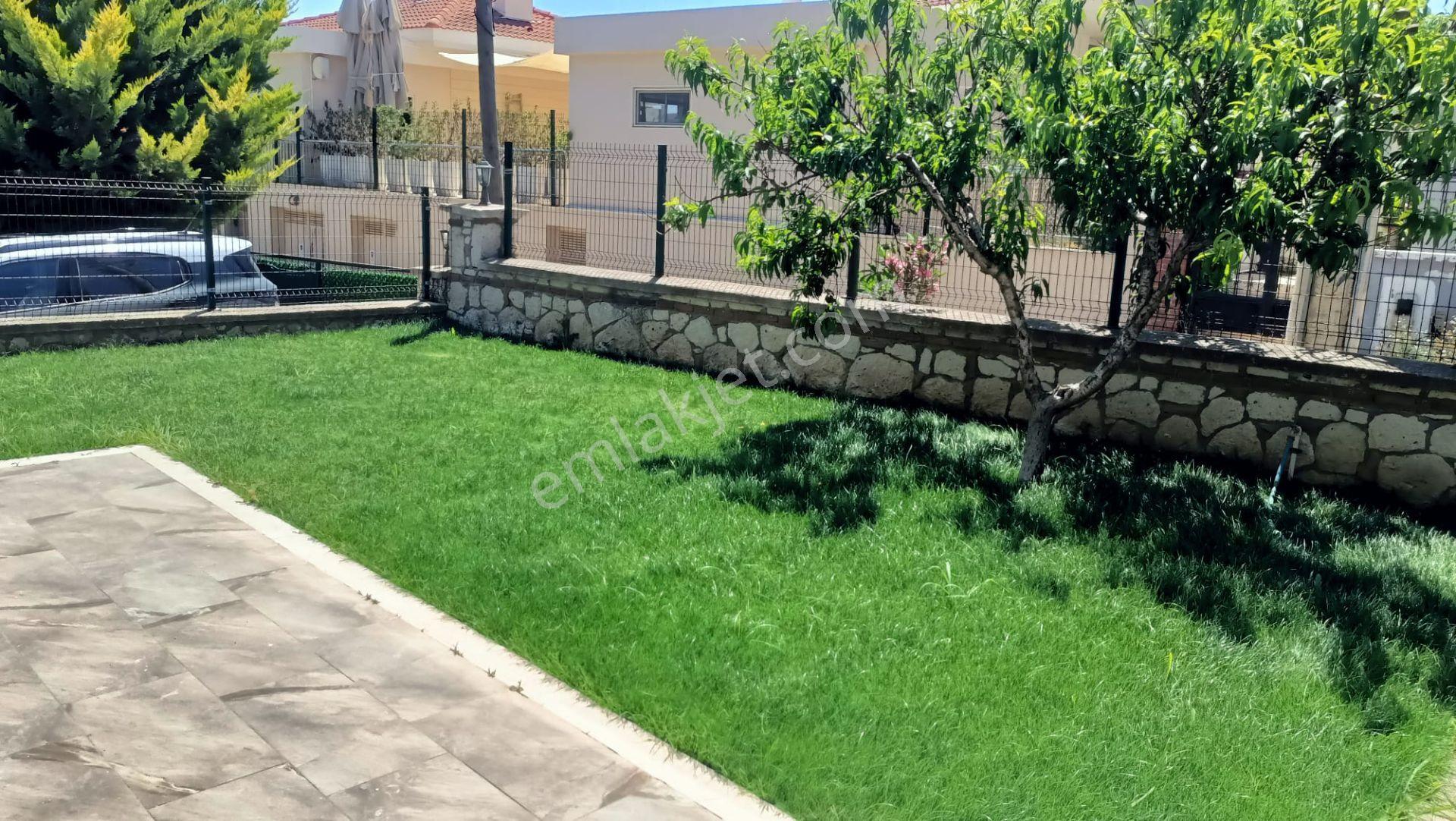 Çeşme Marina Yakını Sezonluk Kiralık Mobilyalı Villa - Görsel 33