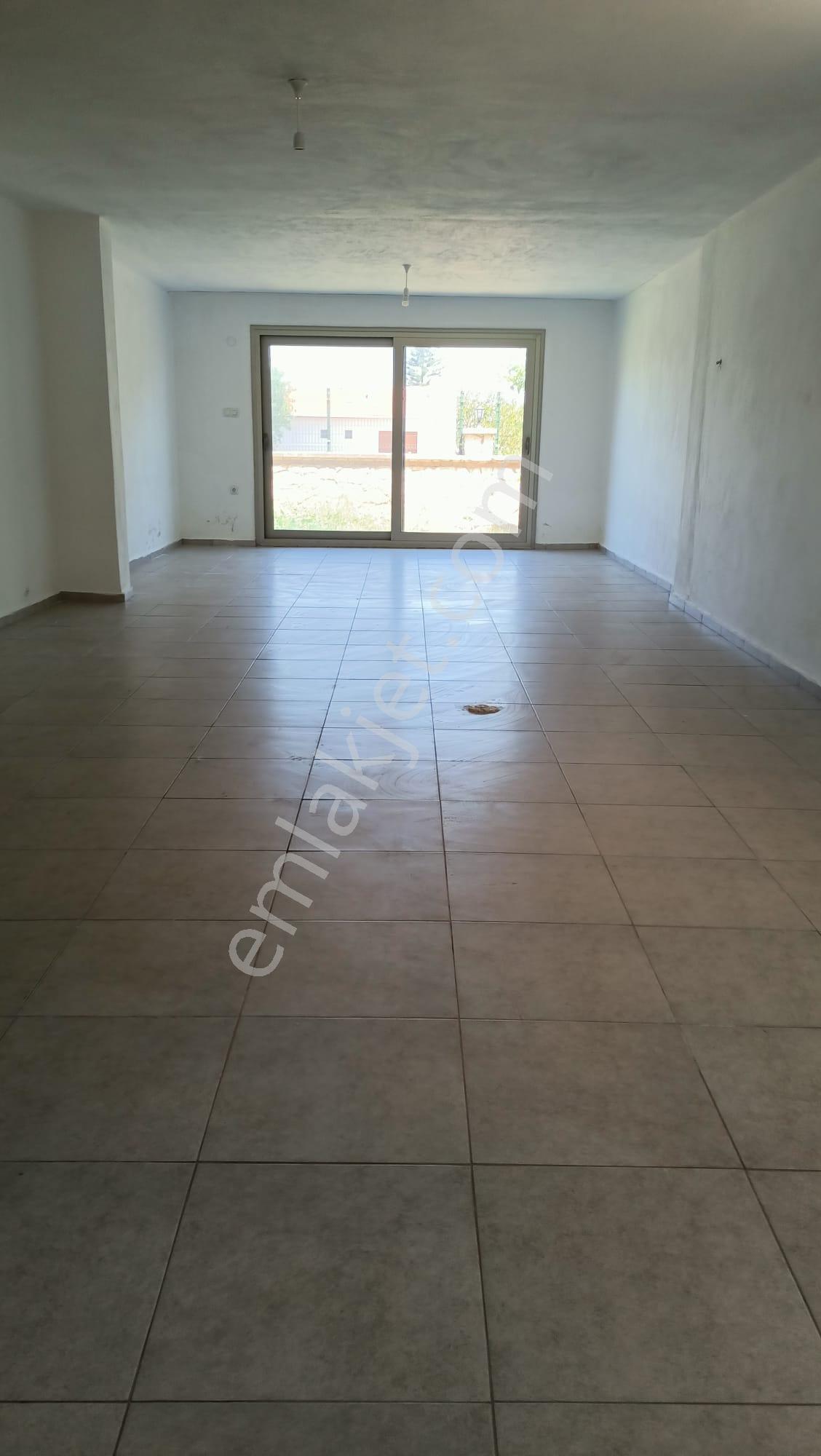 Çeşme Marina Yakını Sezonluk Kiralık Mobilyalı Villa - Görsel 5