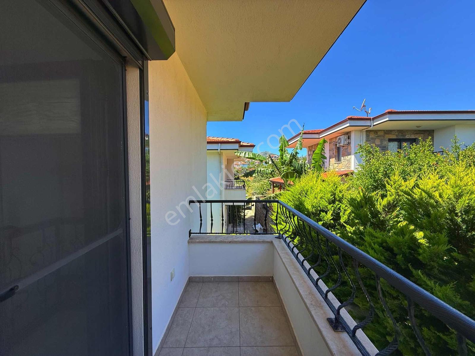 Datça Burgazda Müstakil Villa 261 M² Arsa Paylı Deniz Manzaralı - Görsel 10