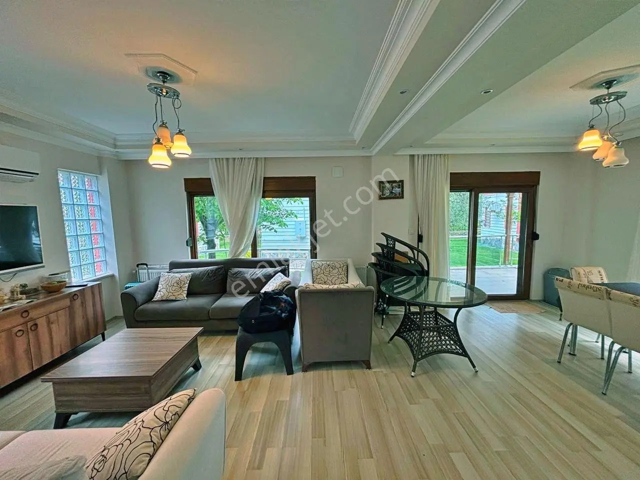 Uytundan Pelitköyde Denize 50 Metre Lüx Sitede Havuzlu 3+1 Villa - Görsel 4