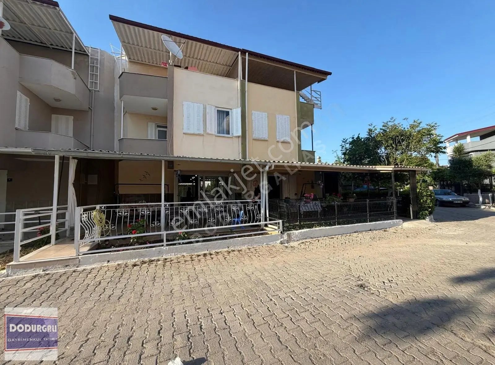 Satılık 4+1 Yazlık Villa