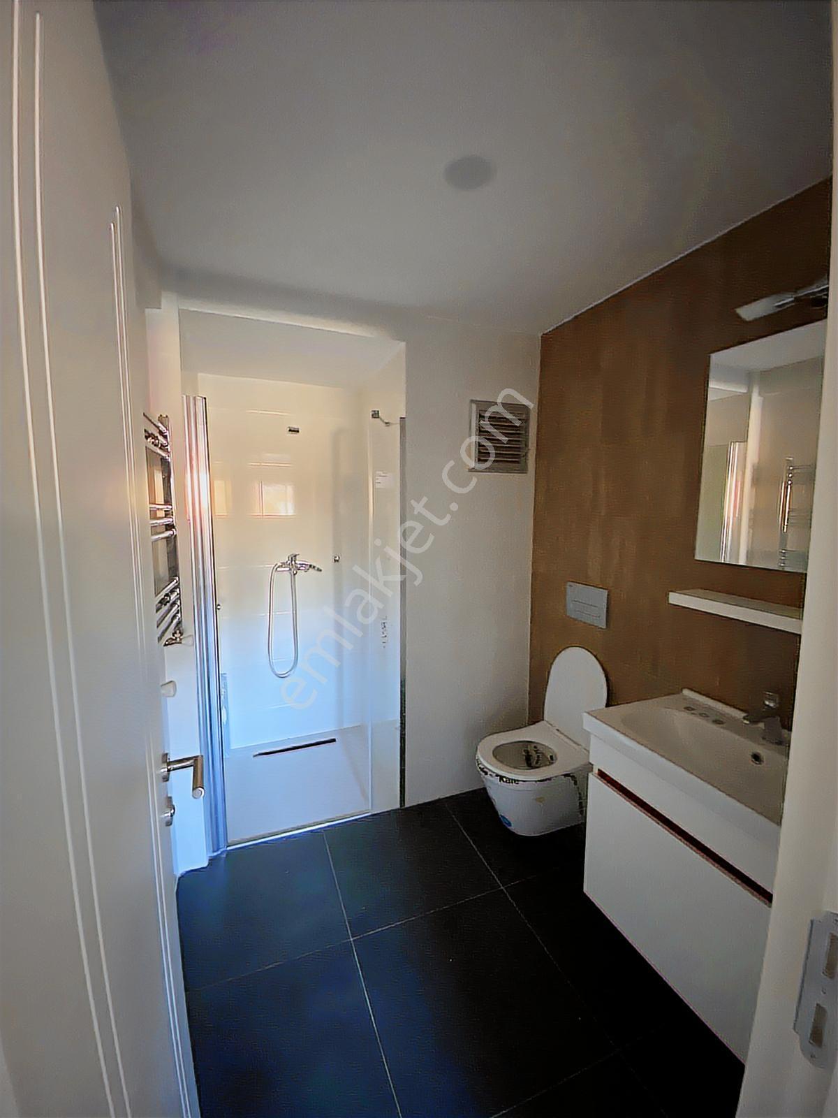Gaziemir Mia Sarnıçta 3+1 Havuz Manzaralı Lüks Daire - Görsel 15