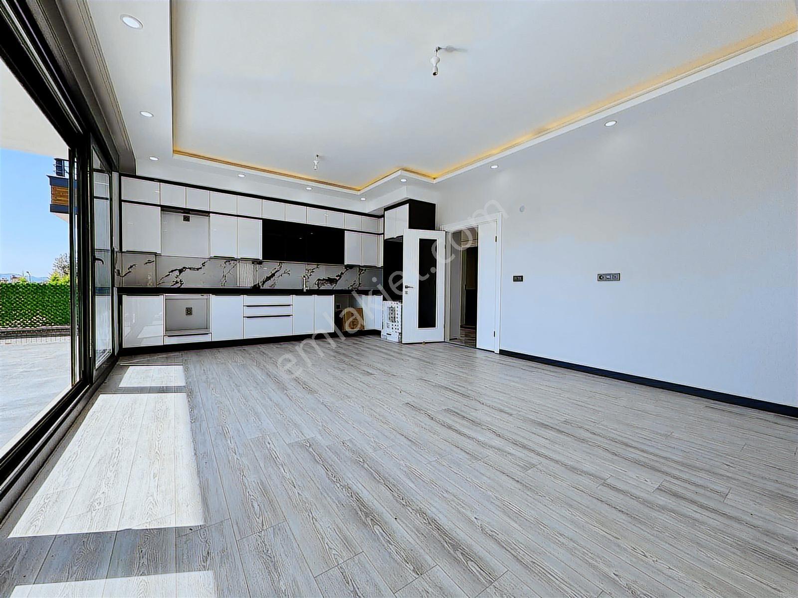 Avcı'dan Deniz Manz/ısı Pompalı/1,5kat/giriş Odalı Kiralık Villa - Görsel 2