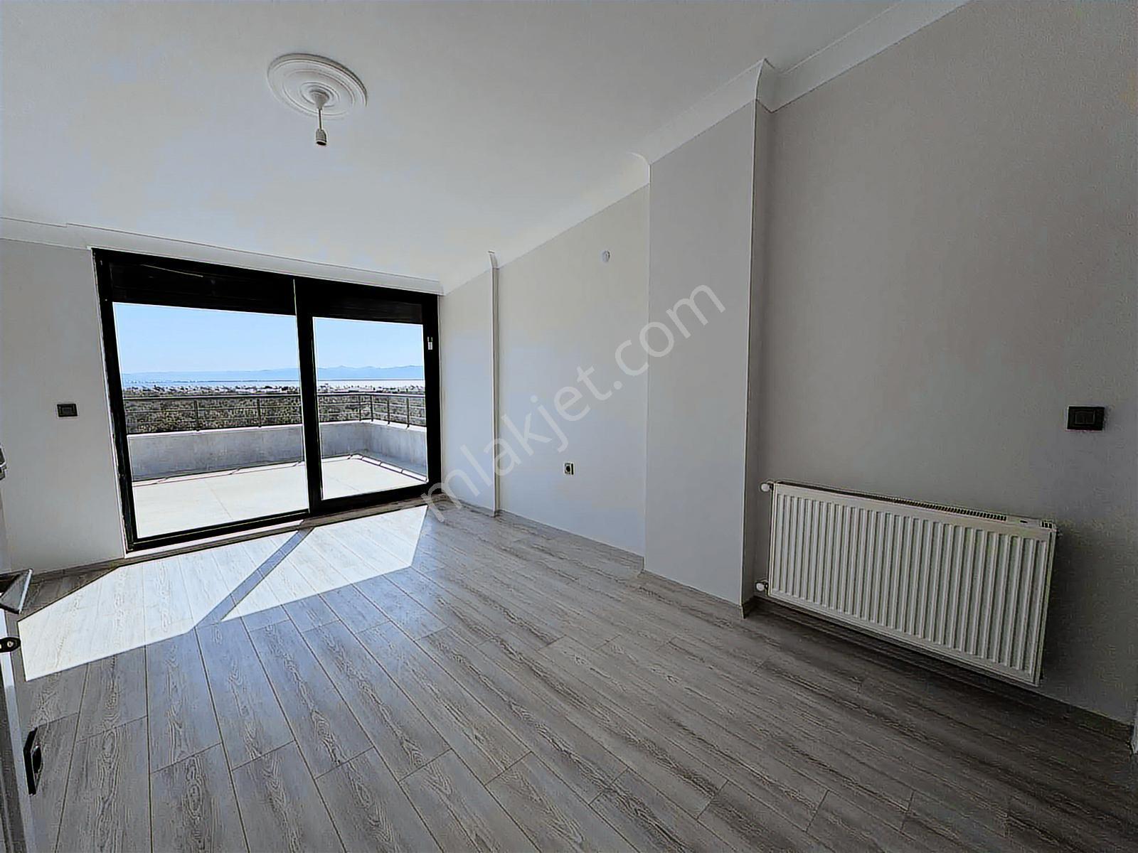 Avcı'dan Deniz Manz/ısı Pompalı/1,5kat/giriş Odalı Kiralık Villa - Görsel 10