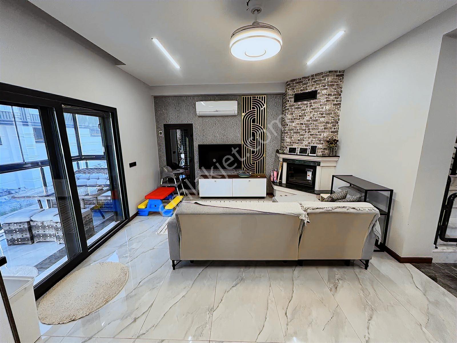 Avcı'dan Tek Yetki Oteller Bölgesi 4+1 Tam Müstakil Villa - Görsel 12