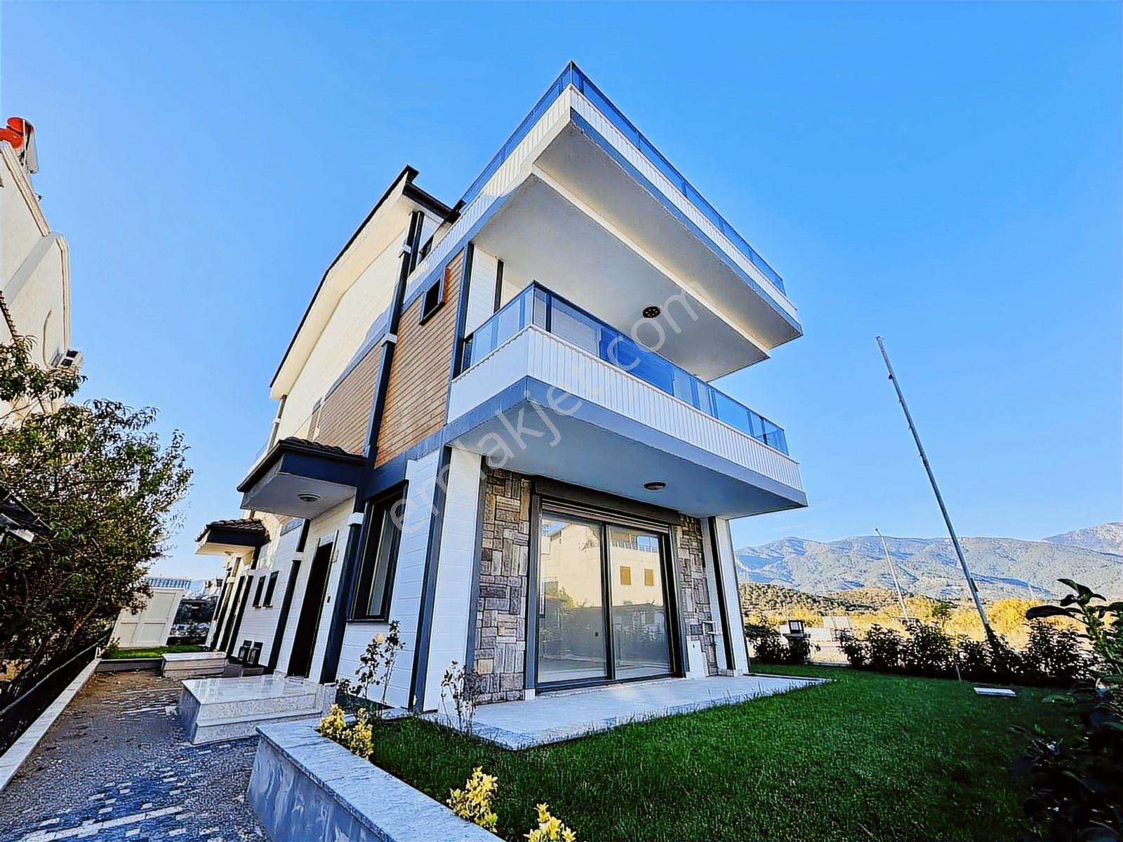 Avcı'dan Denize 300mt Sıfır Teraslı Ful Islak Zeminli Villa - Görsel 15