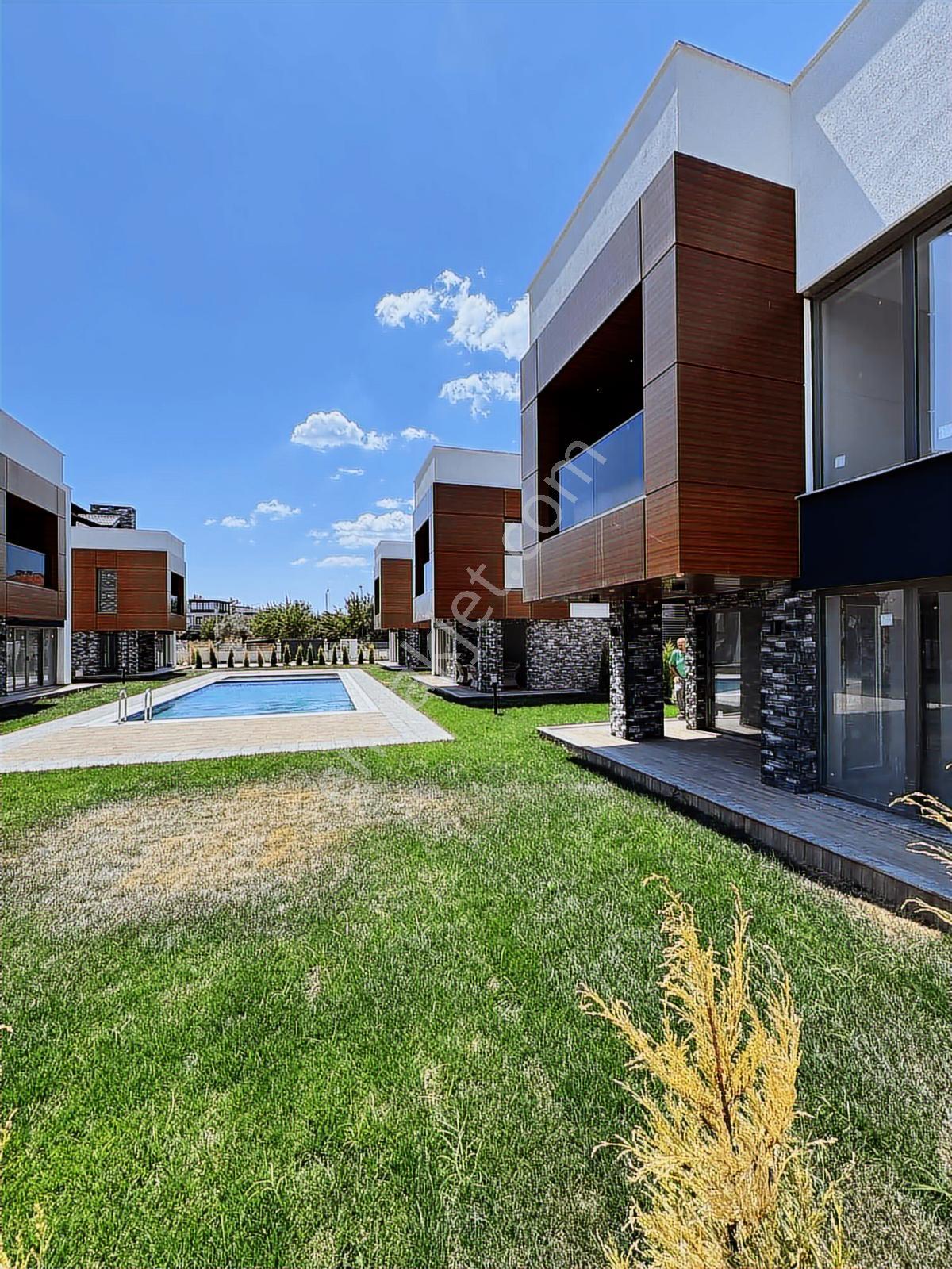 Avcı'dan Yolun Altında Tam Müstakil Havuzlu Loft Villa - Görsel 13
