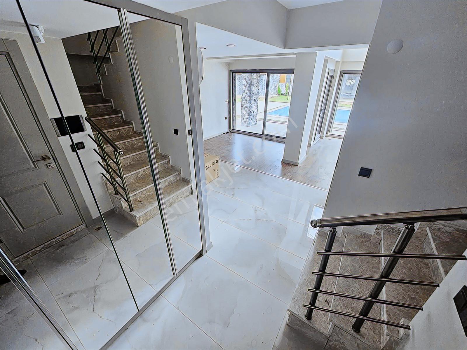 Avcı'dan Yolun Altında Tam Müstakil Havuzlu Loft Villa - Görsel 34