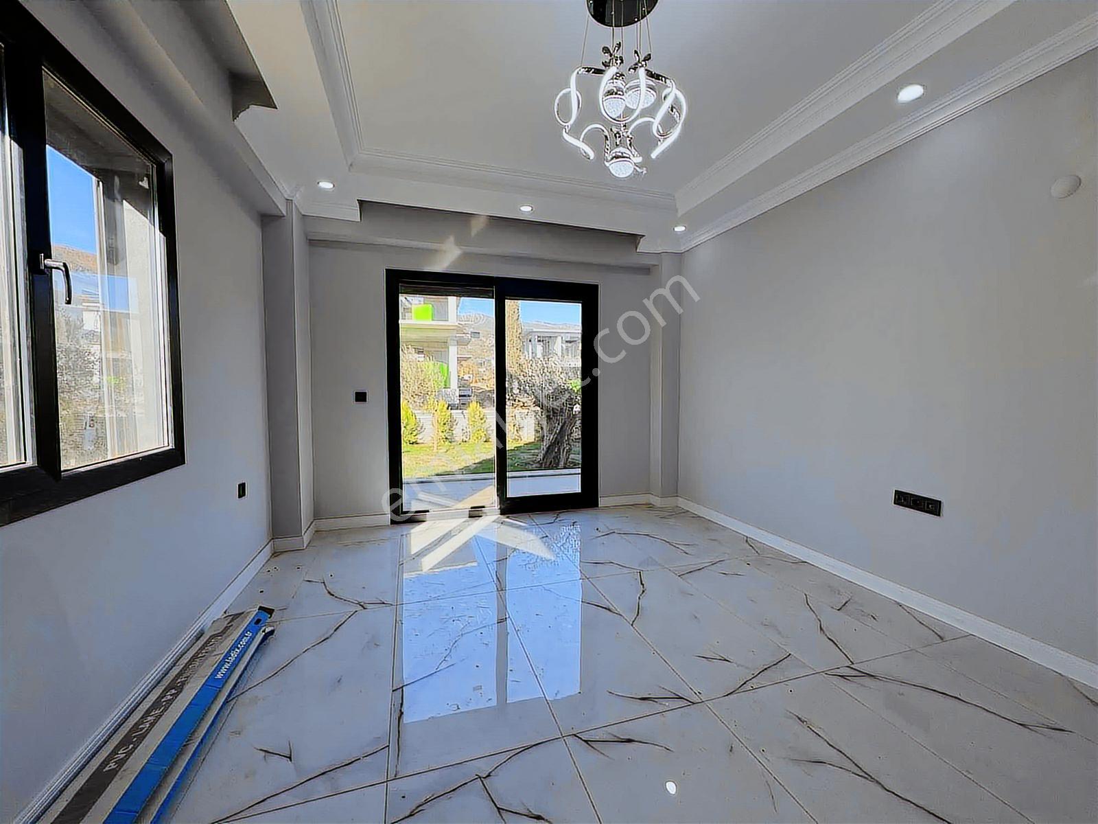 Avcı'dan Yürüyüş Yolu Cephe/ayrı Mtfk/girişte Oda/müstakil Villa - Görsel 32