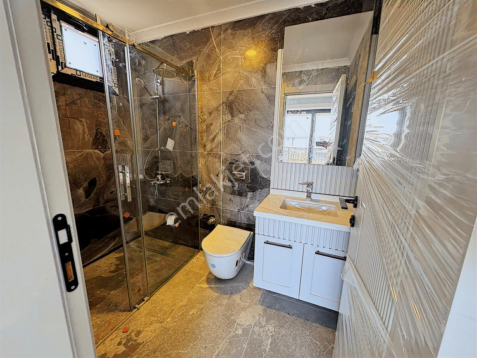 Avcı'dan Tek Yetki Güre'de Denize Sıfır Site Havuzlu 3+1 Villa - Görsel 7