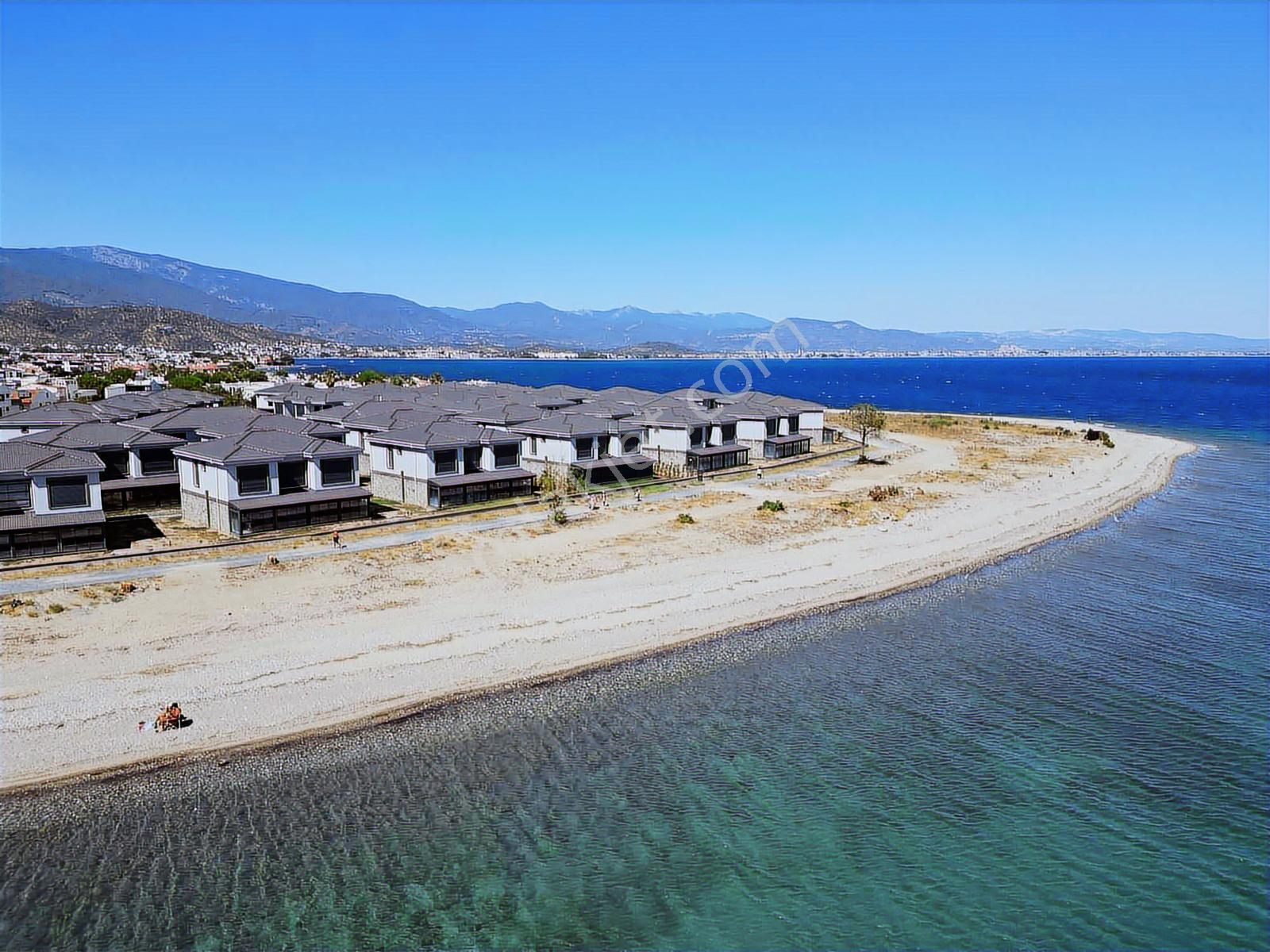 Avcı'dan Tek Yetki Güre'de Denize Sıfır Site Havuzlu 3+1 Villa - Görsel 30