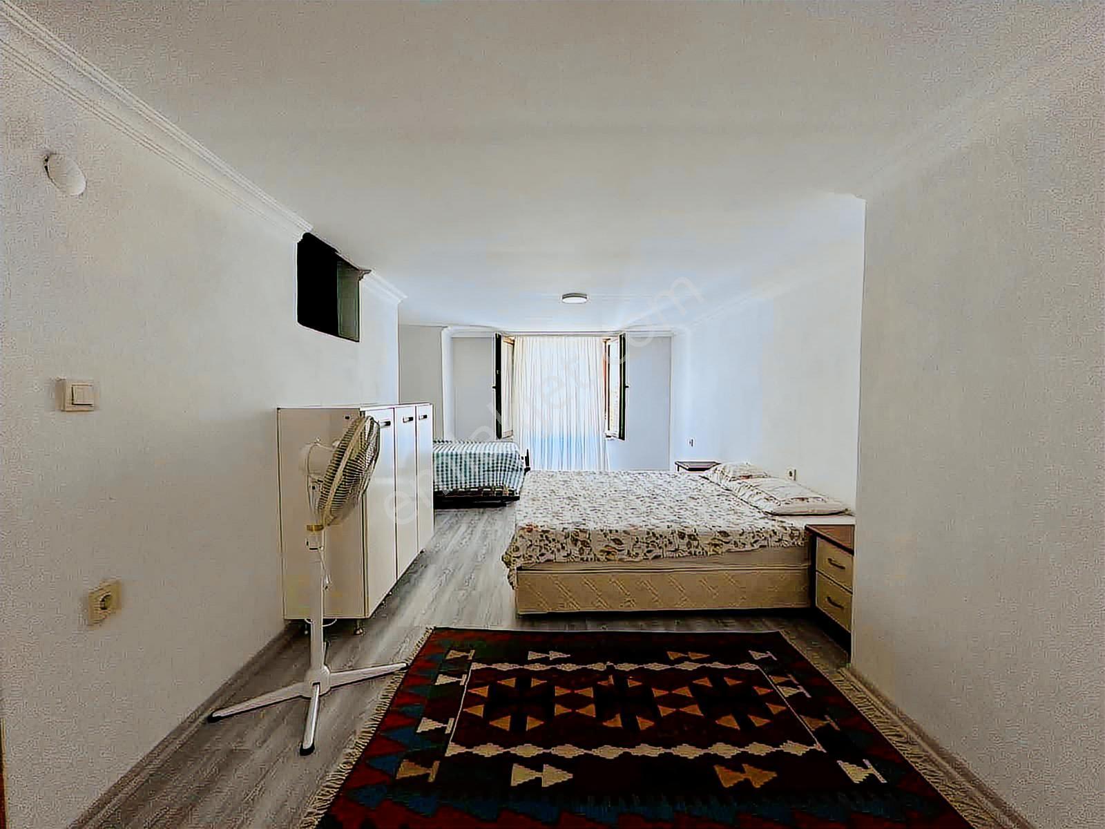 Avcı'dan Tek Yetki Altınoluk'ta Bahçeli Denize 500mt Villa - Görsel 13