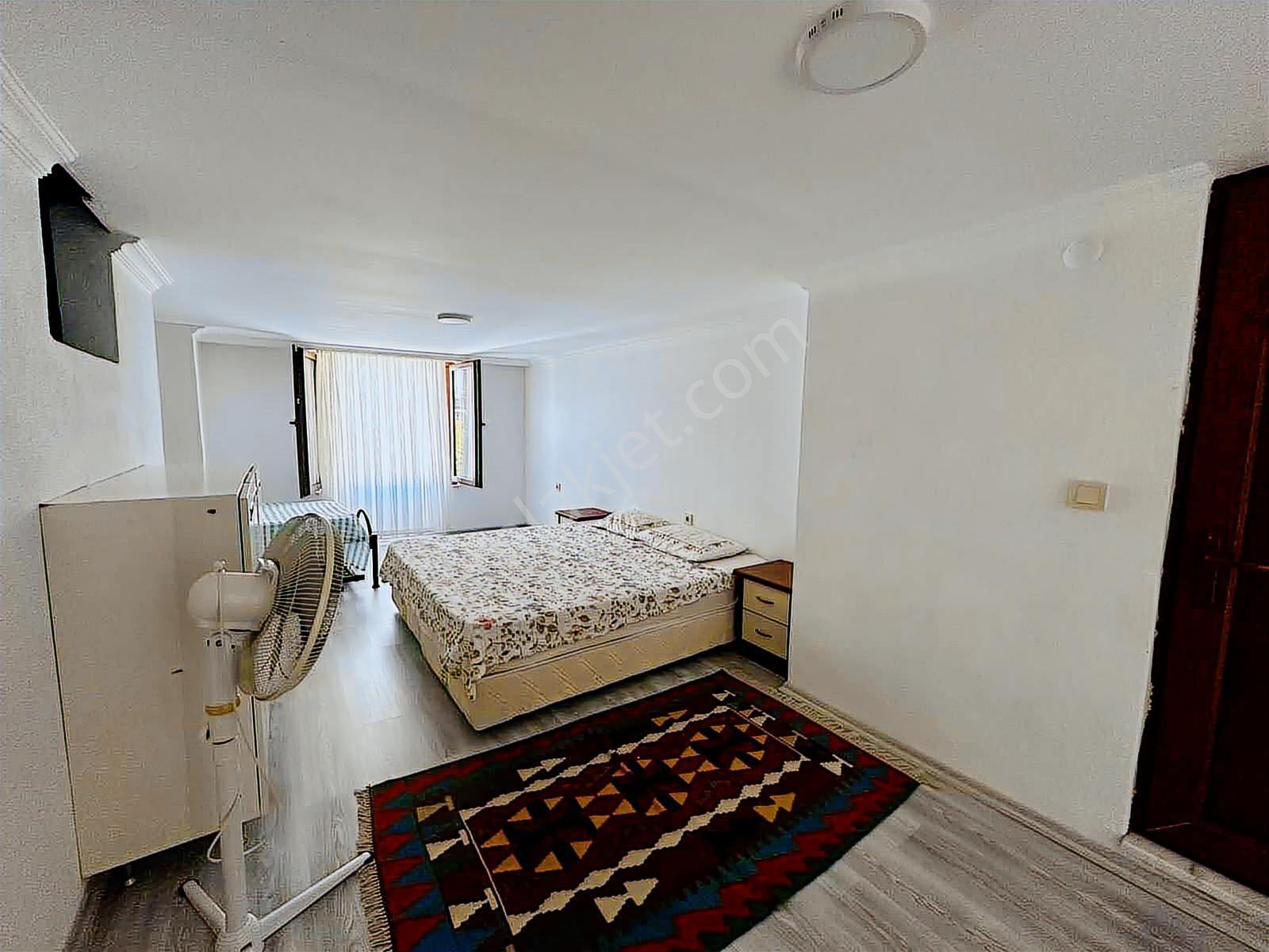 Avcı'dan Tek Yetki Altınoluk'ta Bahçeli Denize 500mt Villa - Görsel 14