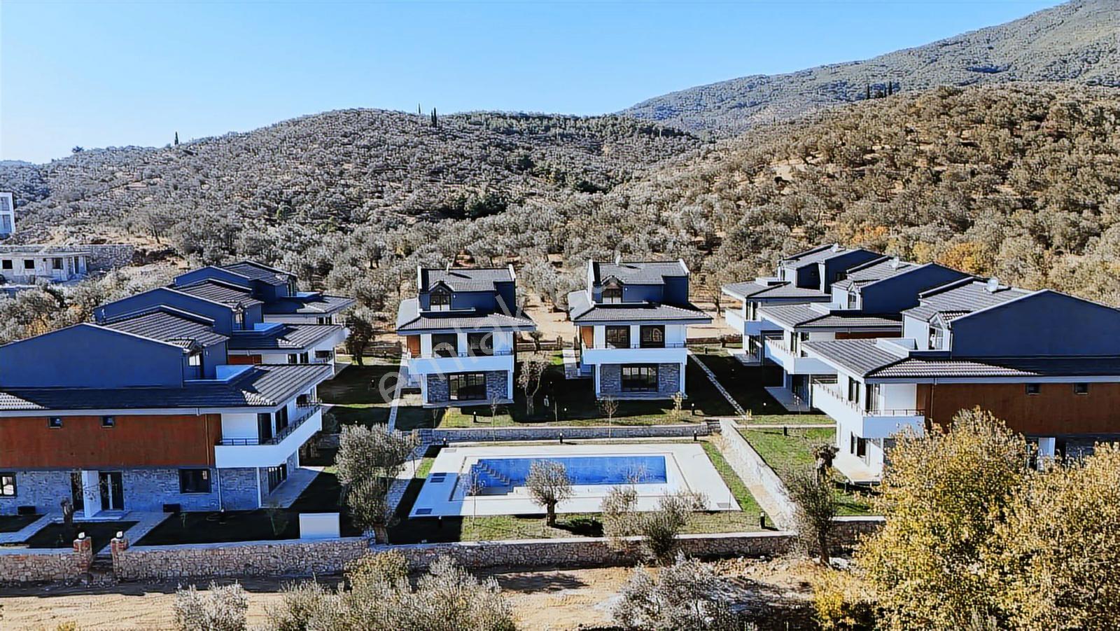 Avcı'dan Oteller Bölgesi Havuzlu Site İçinde Sıfır Villa - Görsel 15