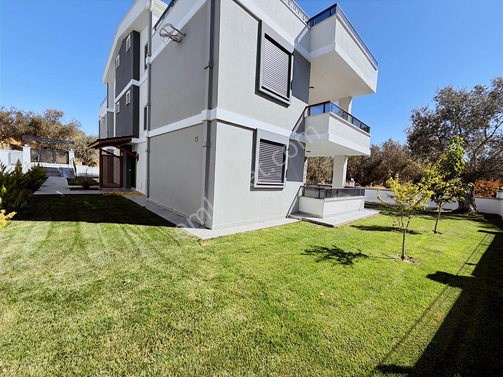 Avcı'dan Altınoluk'ta 270m2 Net Çok Geniş 4+1 Deniz Manz Villa - Görsel 20