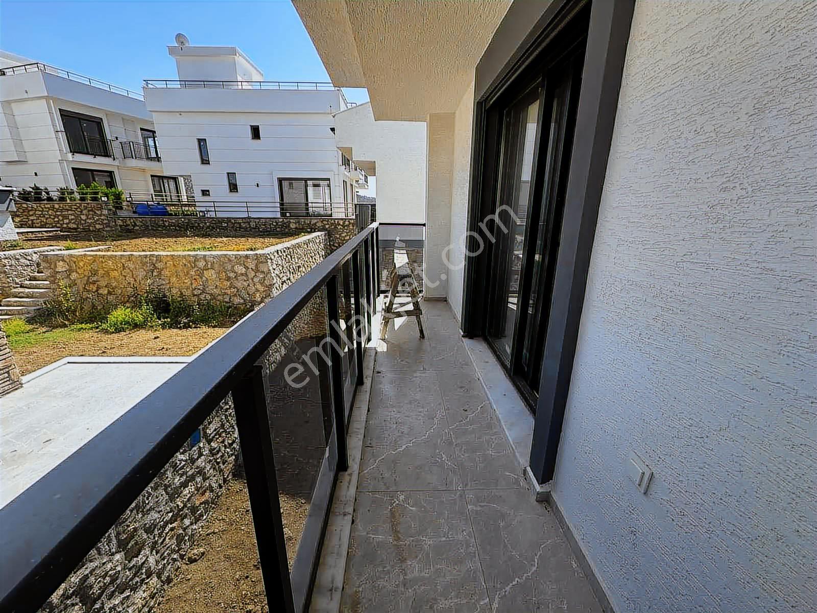 Avcı'dan Tam Müstakil Bahçeden Deniz Manzaralı Deniz 250mt Villa - Görsel 16